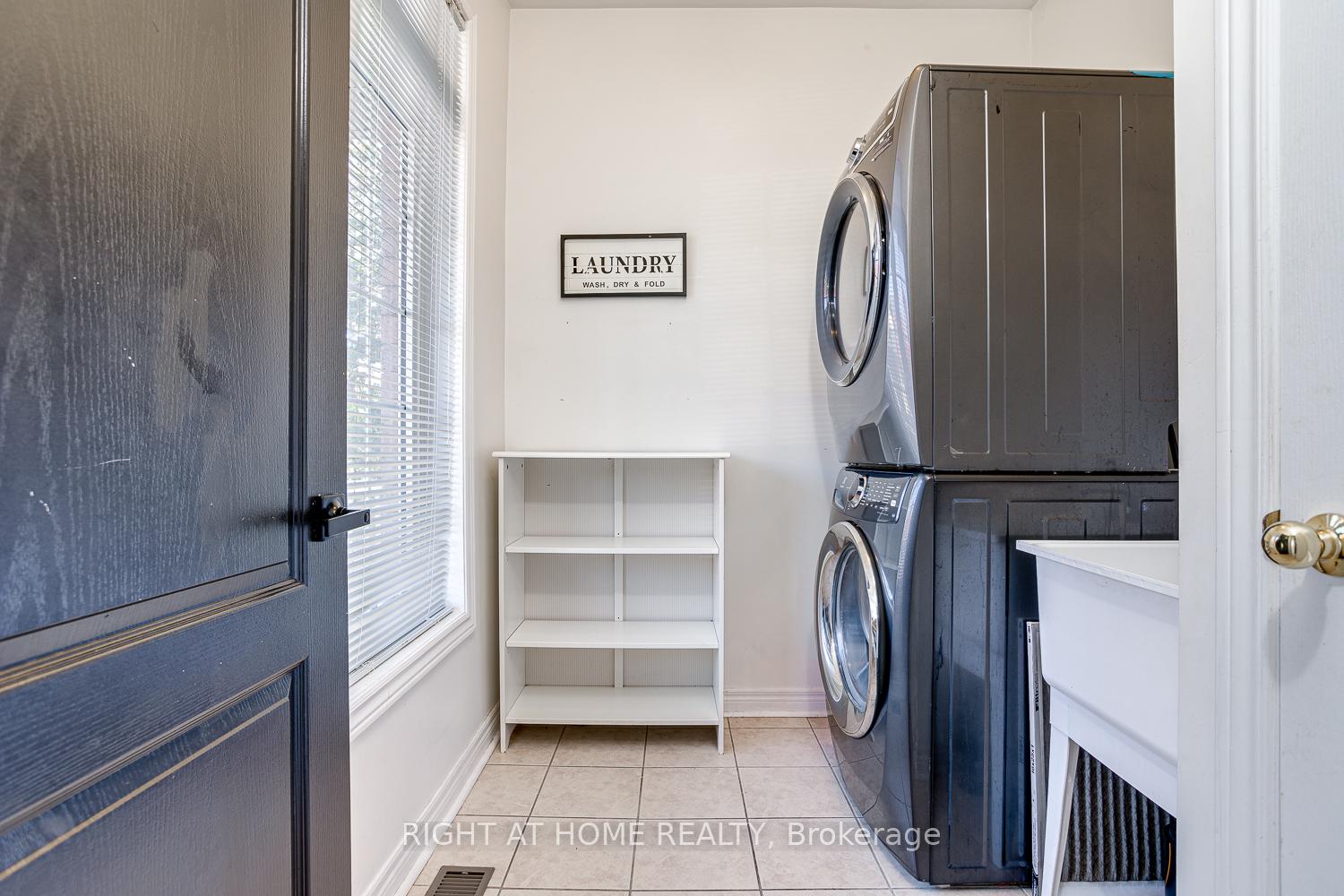 Photo 23 of Unit 17, 19 Niagara Drive, Oshawa, Samac — HOMEH