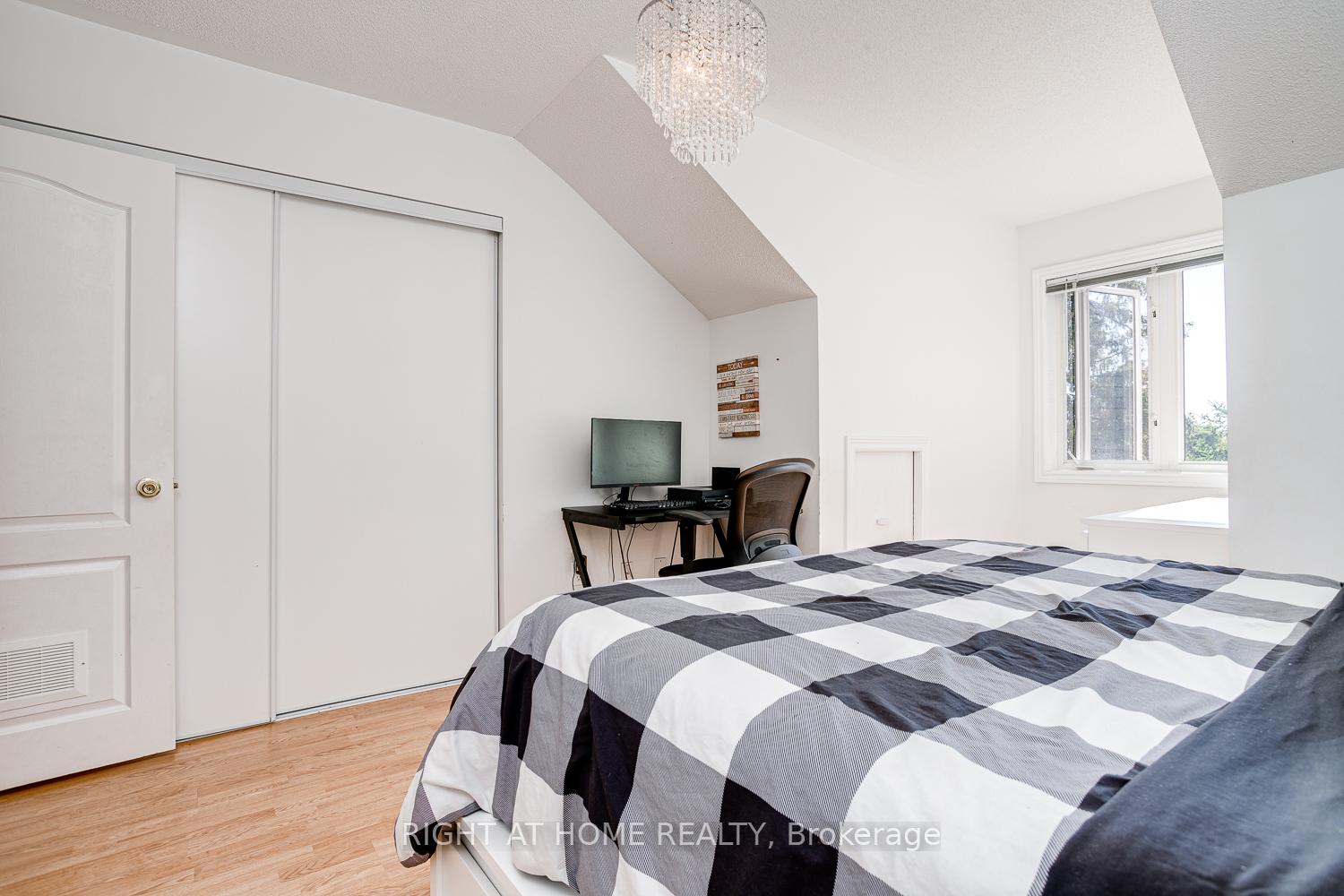 Photo 24 of Unit 17, 19 Niagara Drive, Oshawa, Samac — HOMEH