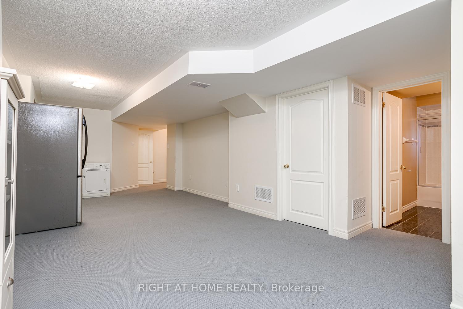 Photo 27 of Unit 17, 19 Niagara Drive, Oshawa, Samac — HOMEH