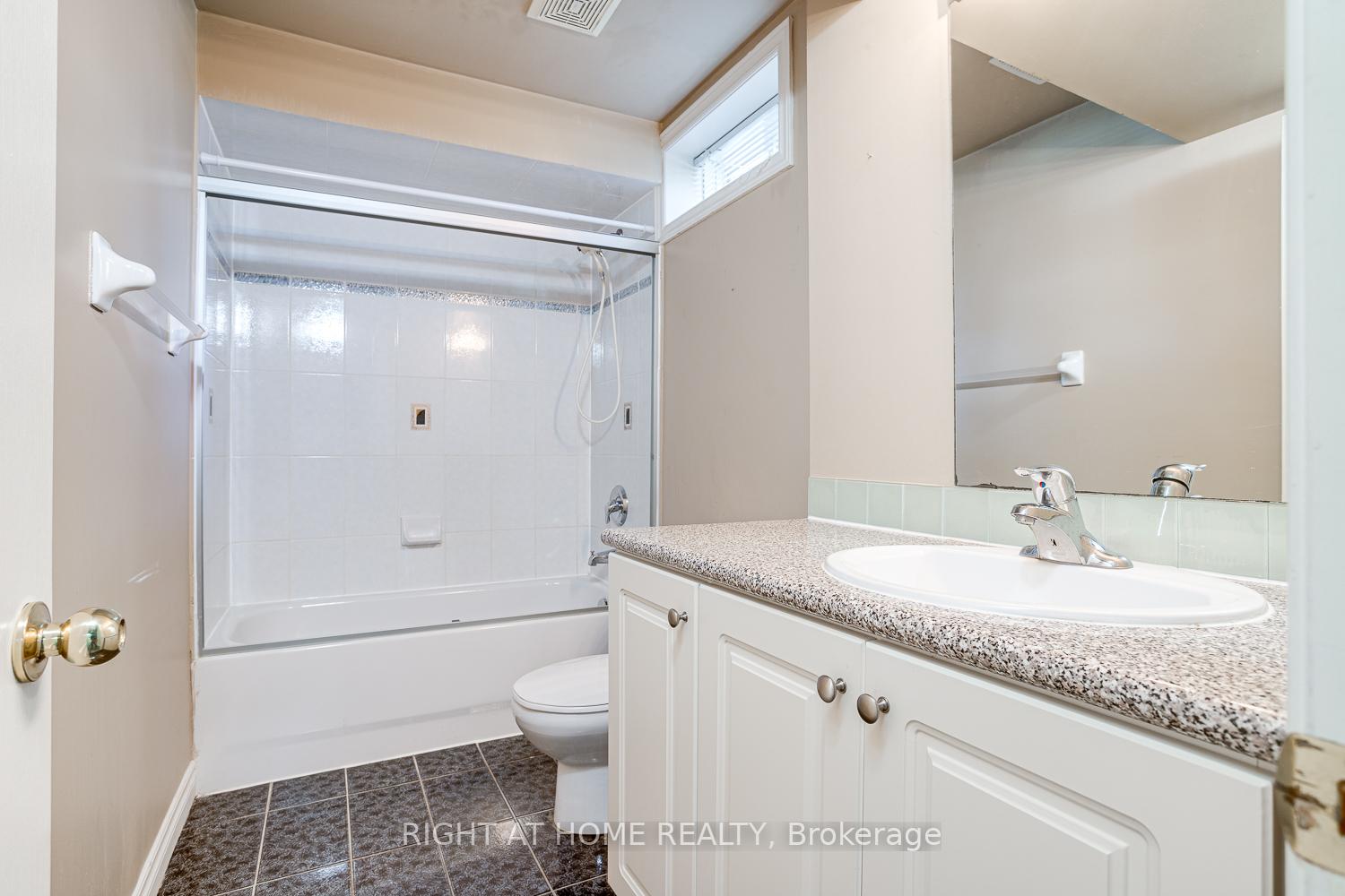 Photo 29 of Unit 17, 19 Niagara Drive, Oshawa, Samac — HOMEH