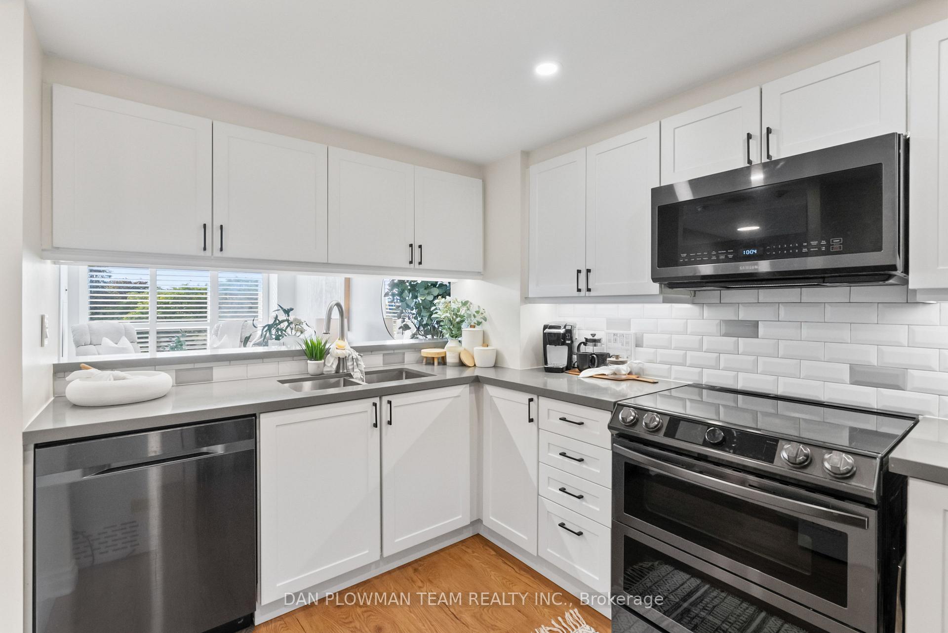 Photo 14 of Unit 609, 712 Rossland Road E, Whitby, Pringle Creek — HOMEH