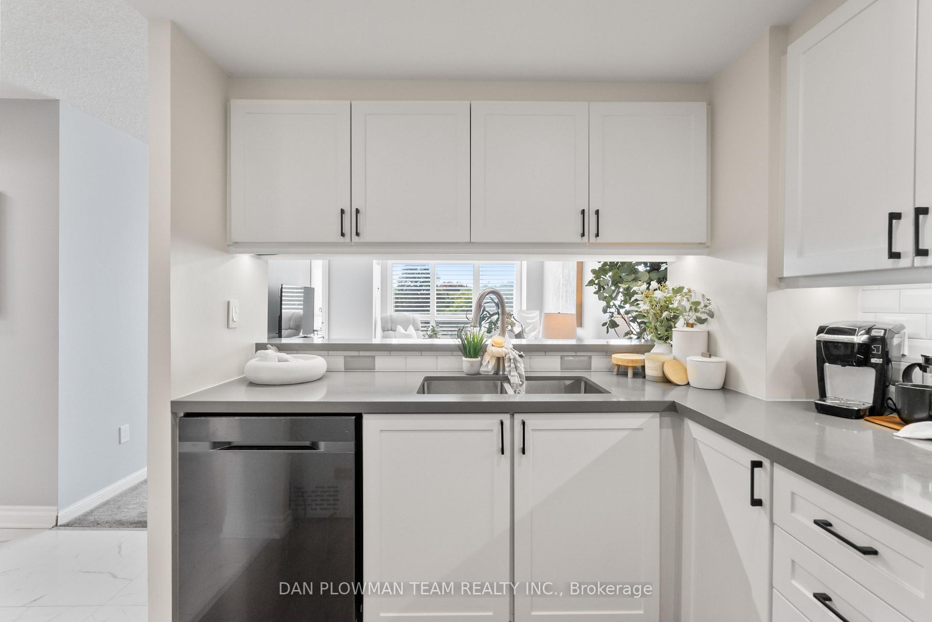Photo 15 of Unit 609, 712 Rossland Road E, Whitby, Pringle Creek — HOMEH