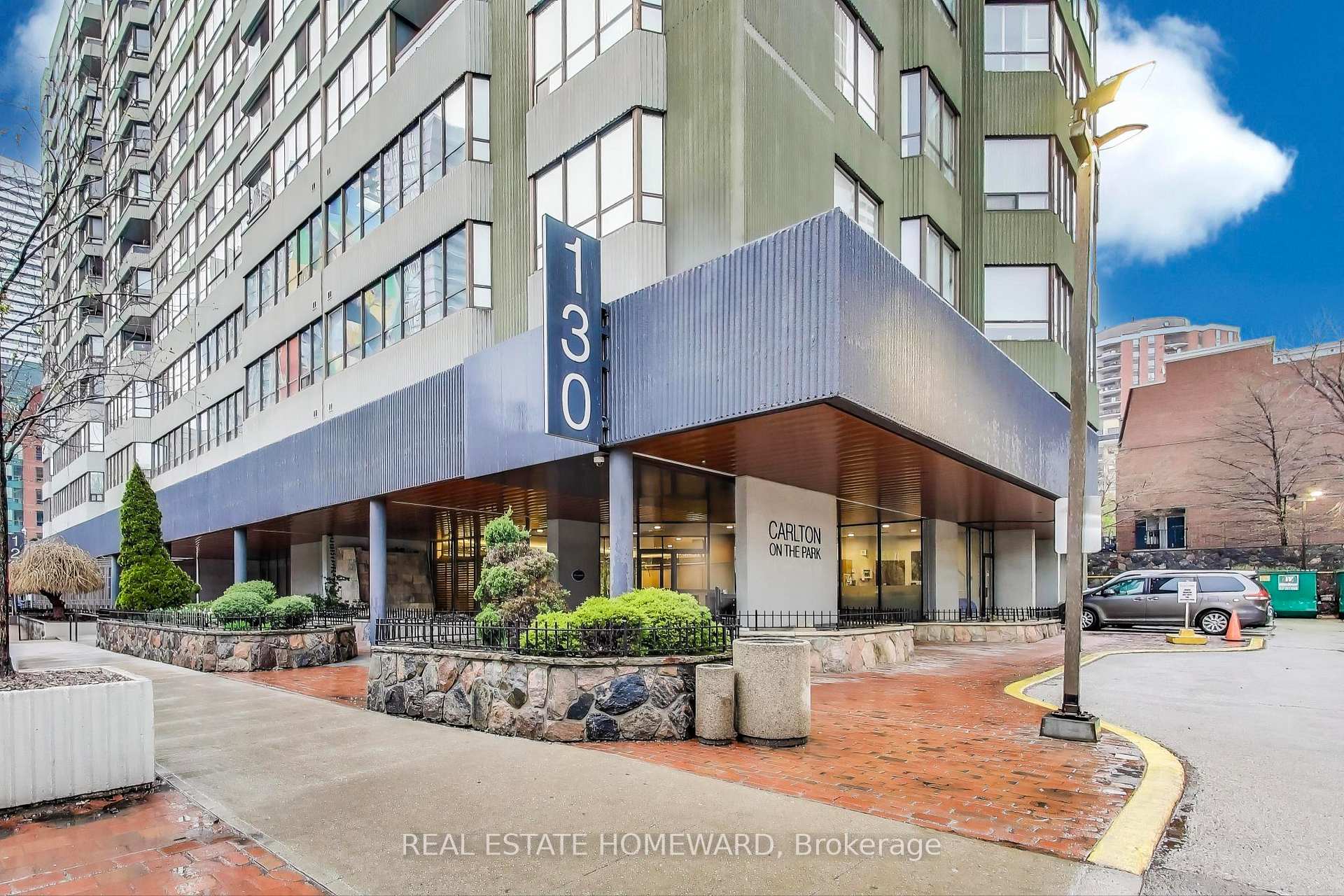 Front of Unit 804, 130 Carlton Street
