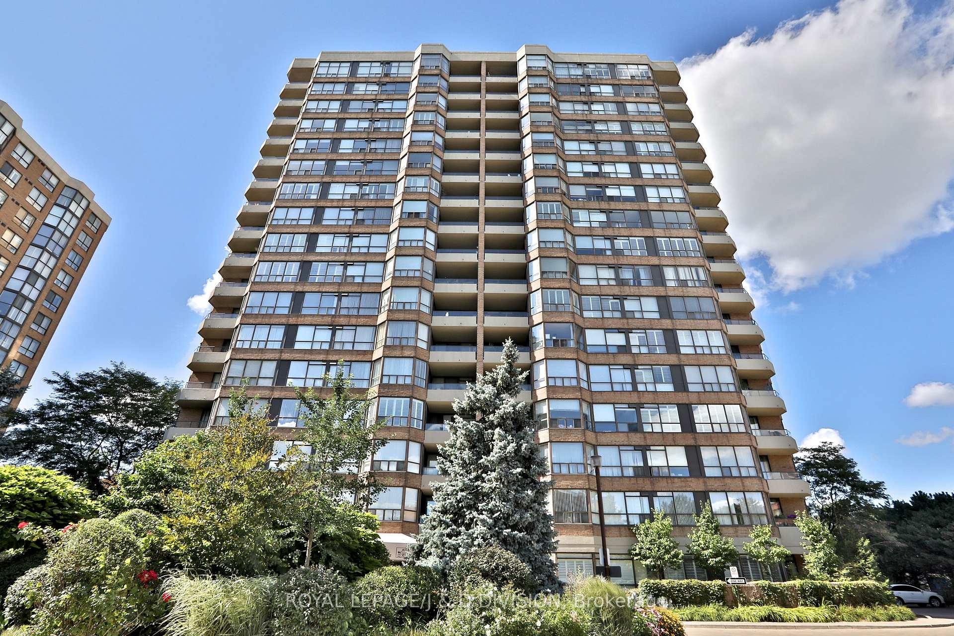 Photo 1 of Unit 515, 268 Ridley Boulevard, Toronto, Bedford Park-Nortown — HOMEH