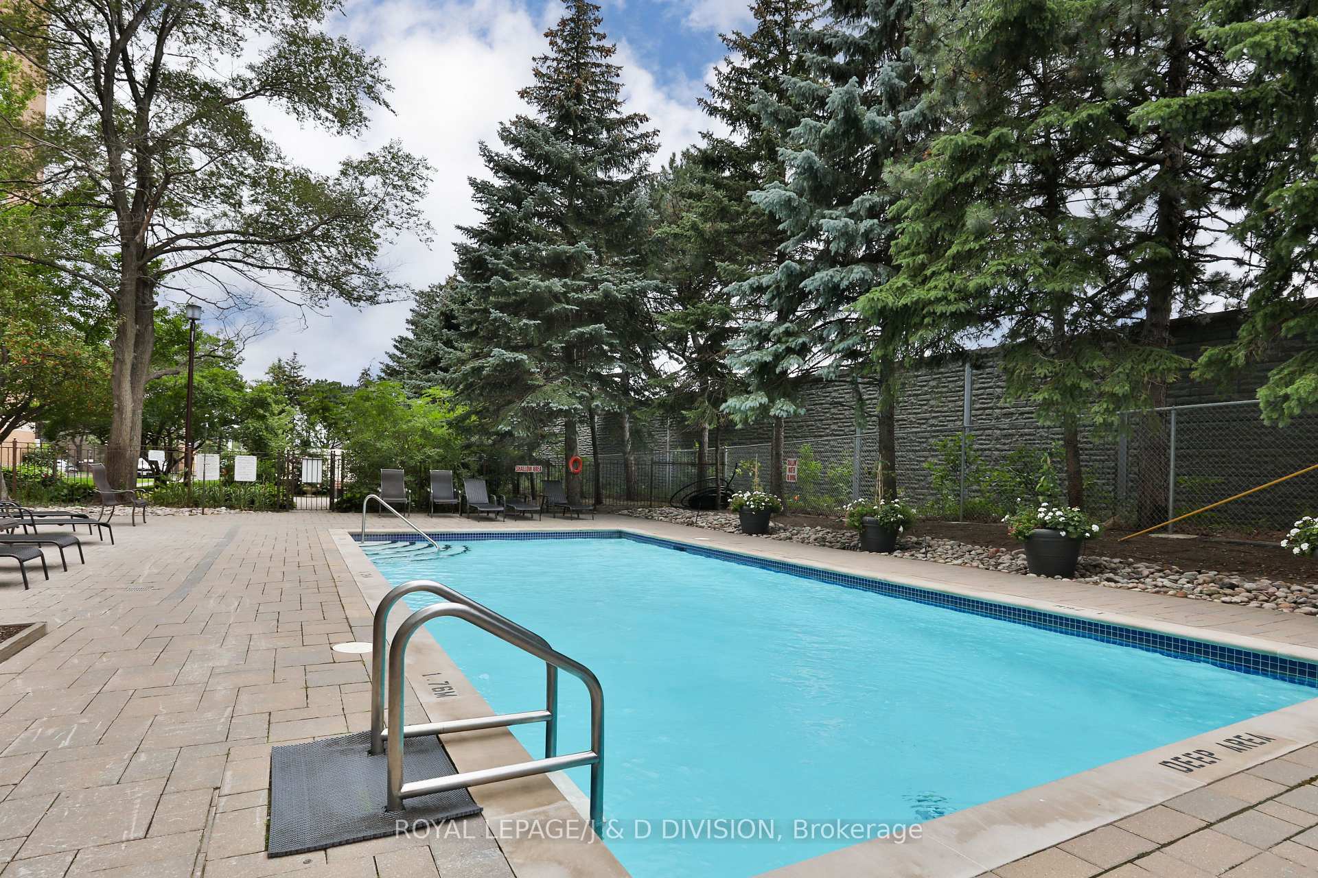Photo 41 of Unit 515, 268 Ridley Boulevard, Toronto, Bedford Park-Nortown — HOMEH