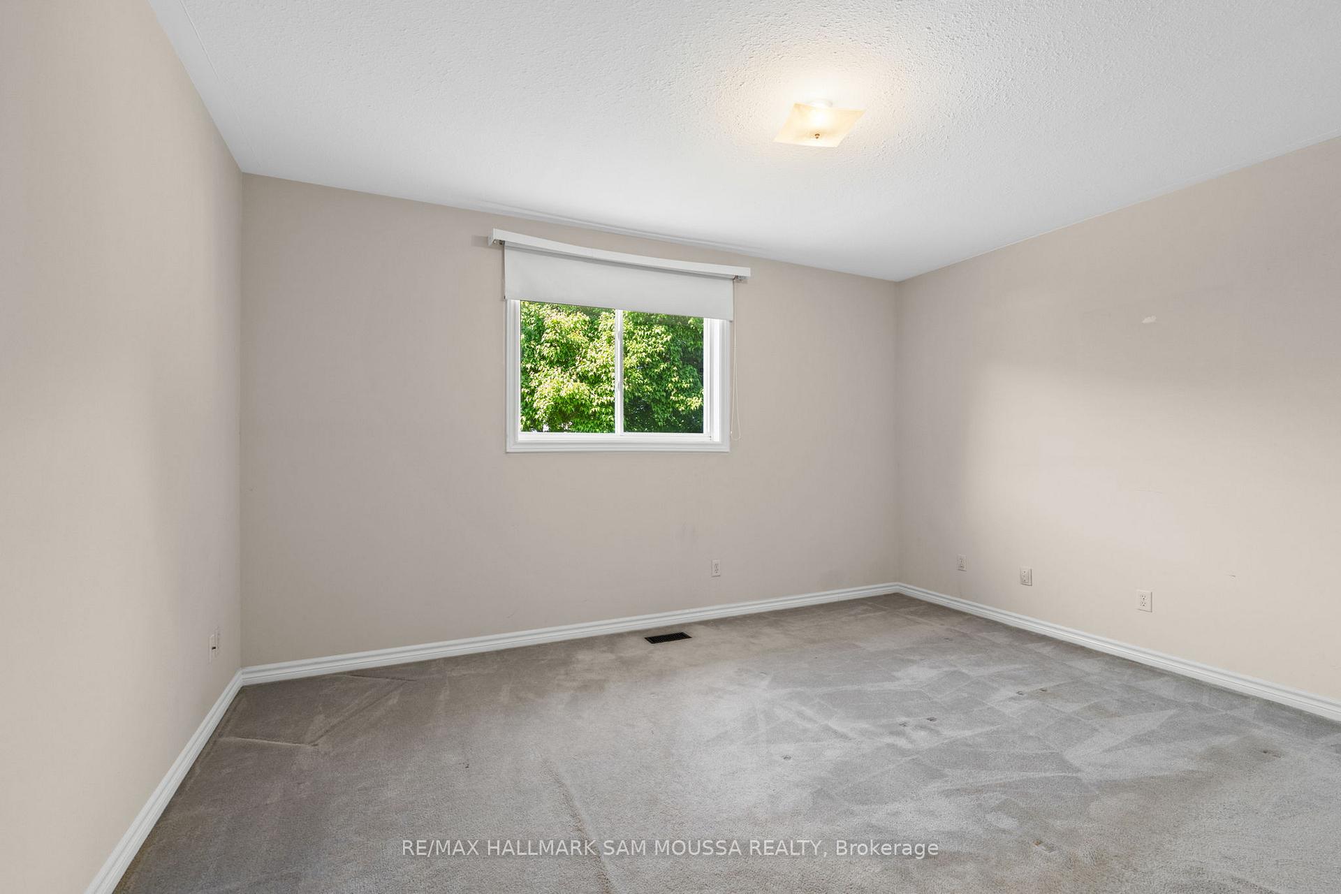 Photo 16 of 731 Vermillion Drive, Ottawa, Riverside South/Gloucester Glen — HOMEH