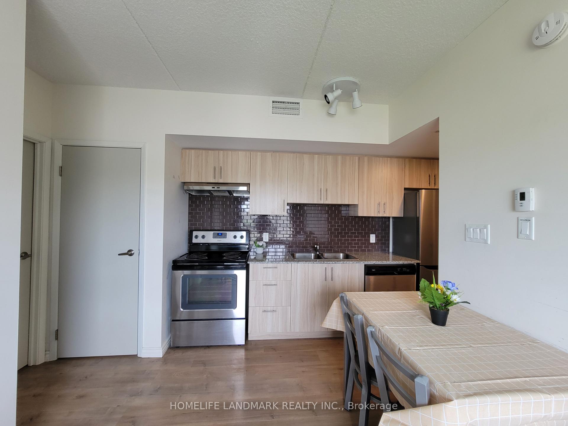 Photo 6 of Unit G401, 275 Larch Street, Waterloo, Lakeshore Village — HOMEH