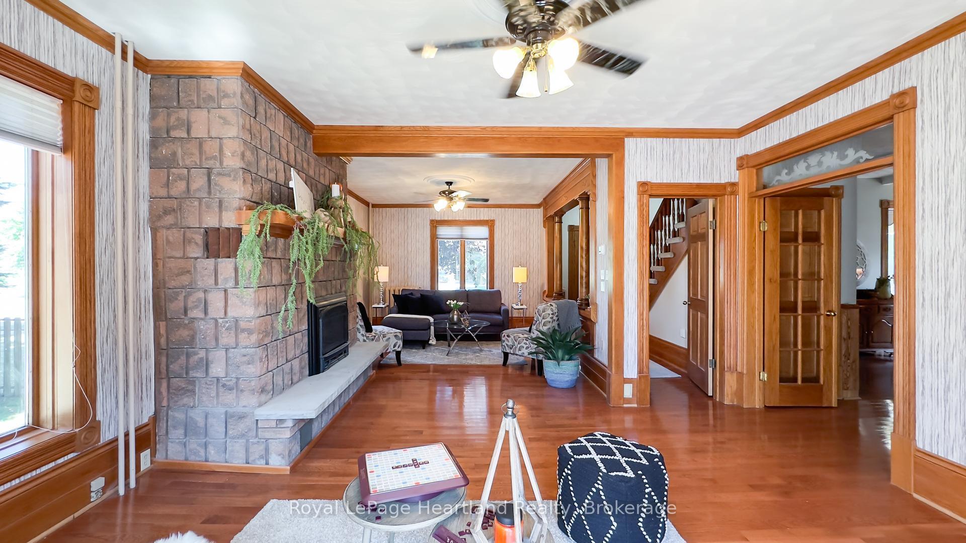 Photo 9 of 123 Elgin Avenue W, Goderich, Goderich (Town) — HOMEH