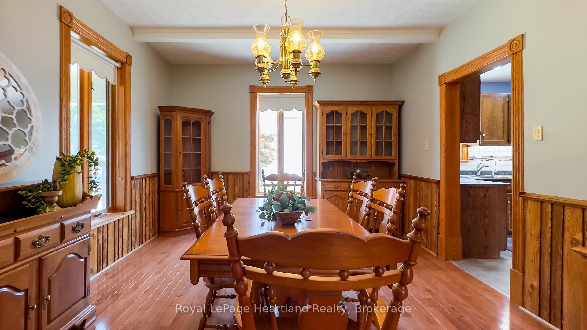 Photo 18 of 123 Elgin Avenue W, Goderich, Goderich (Town) — HOMEH
