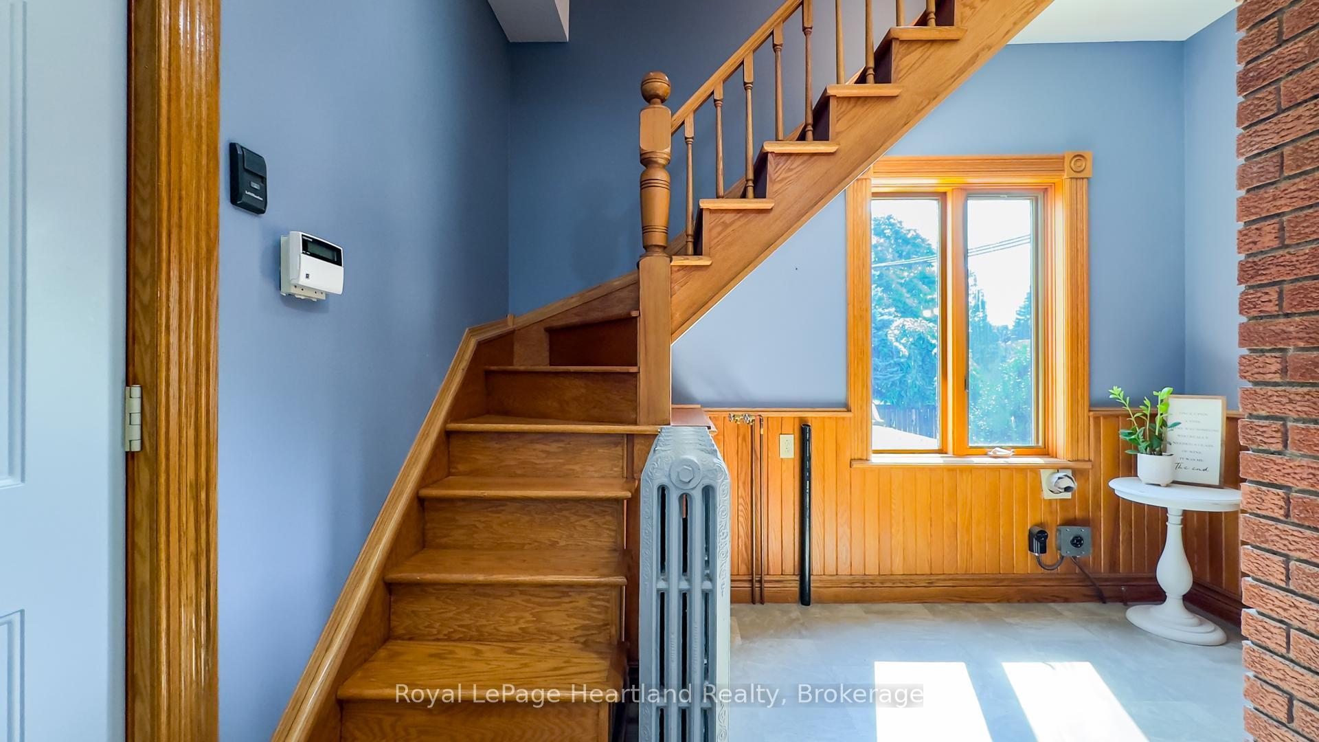Photo 24 of 123 Elgin Avenue W, Goderich, Goderich (Town) — HOMEH