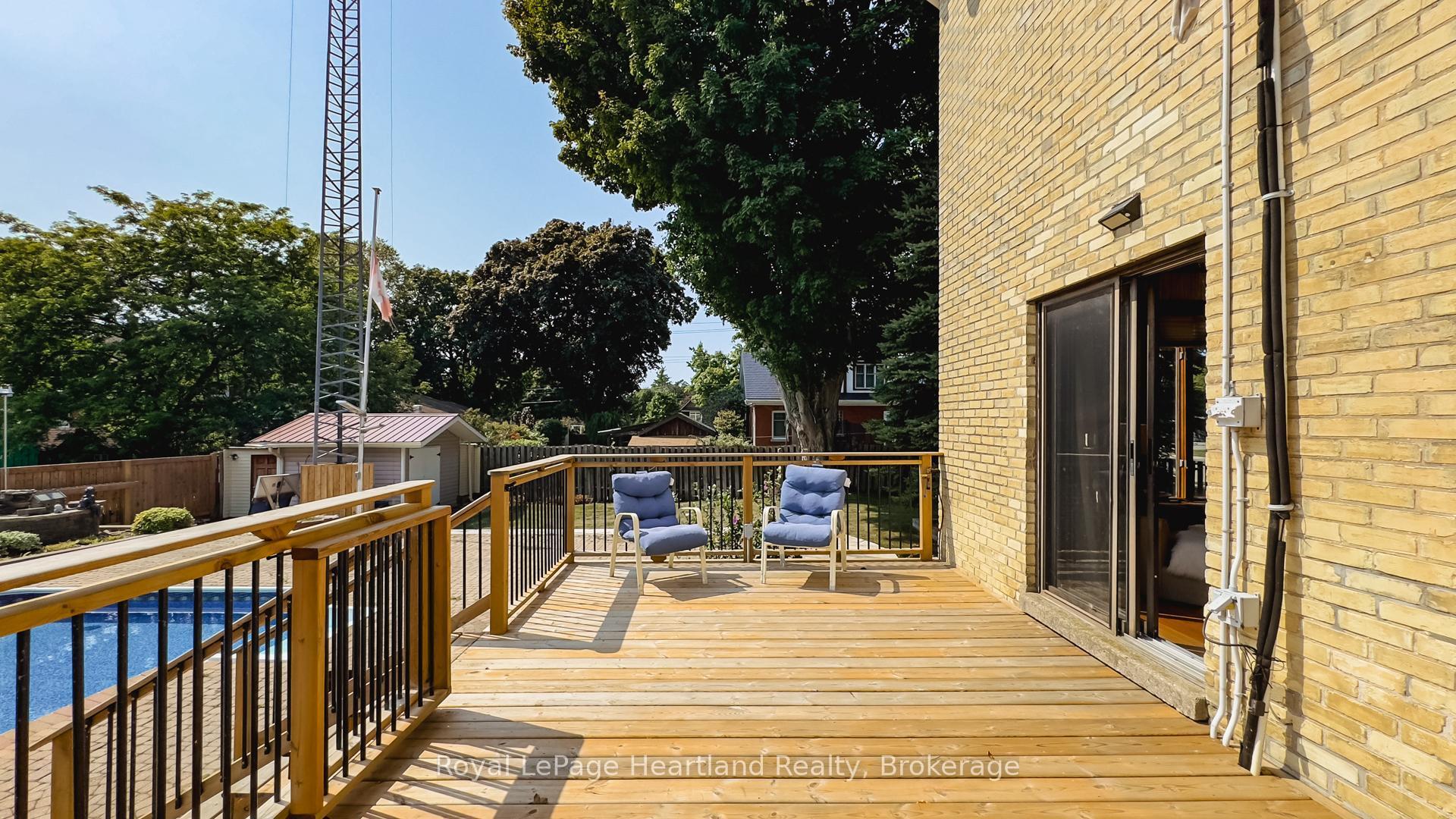 Photo 43 of 123 Elgin Avenue W, Goderich, Goderich (Town) — HOMEH