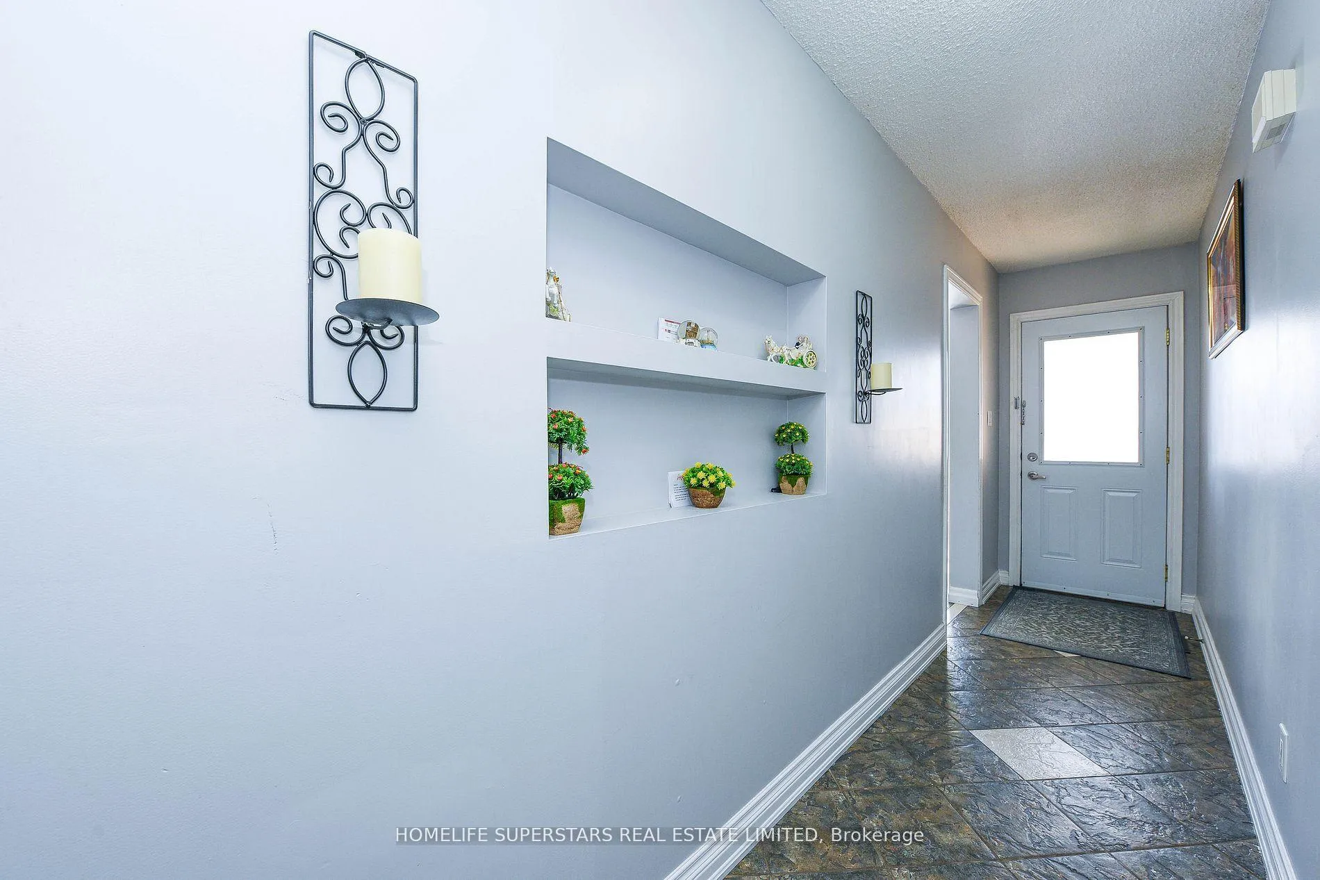 Photo 3 of 5 Norbert Road, Brampton, Brampton South — HOMEH