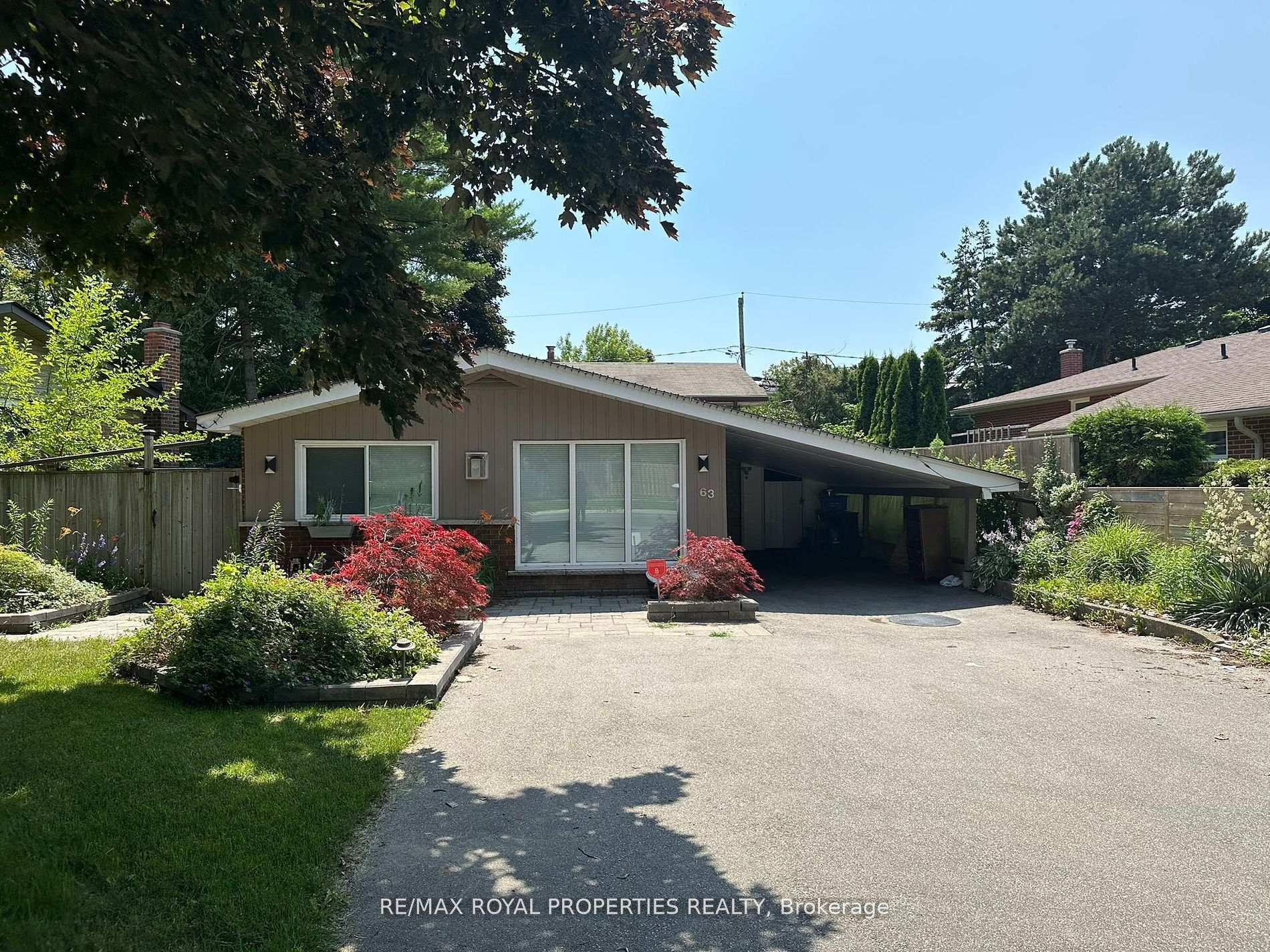 Front of Unit Bsmt, 63 Dreyer Drive