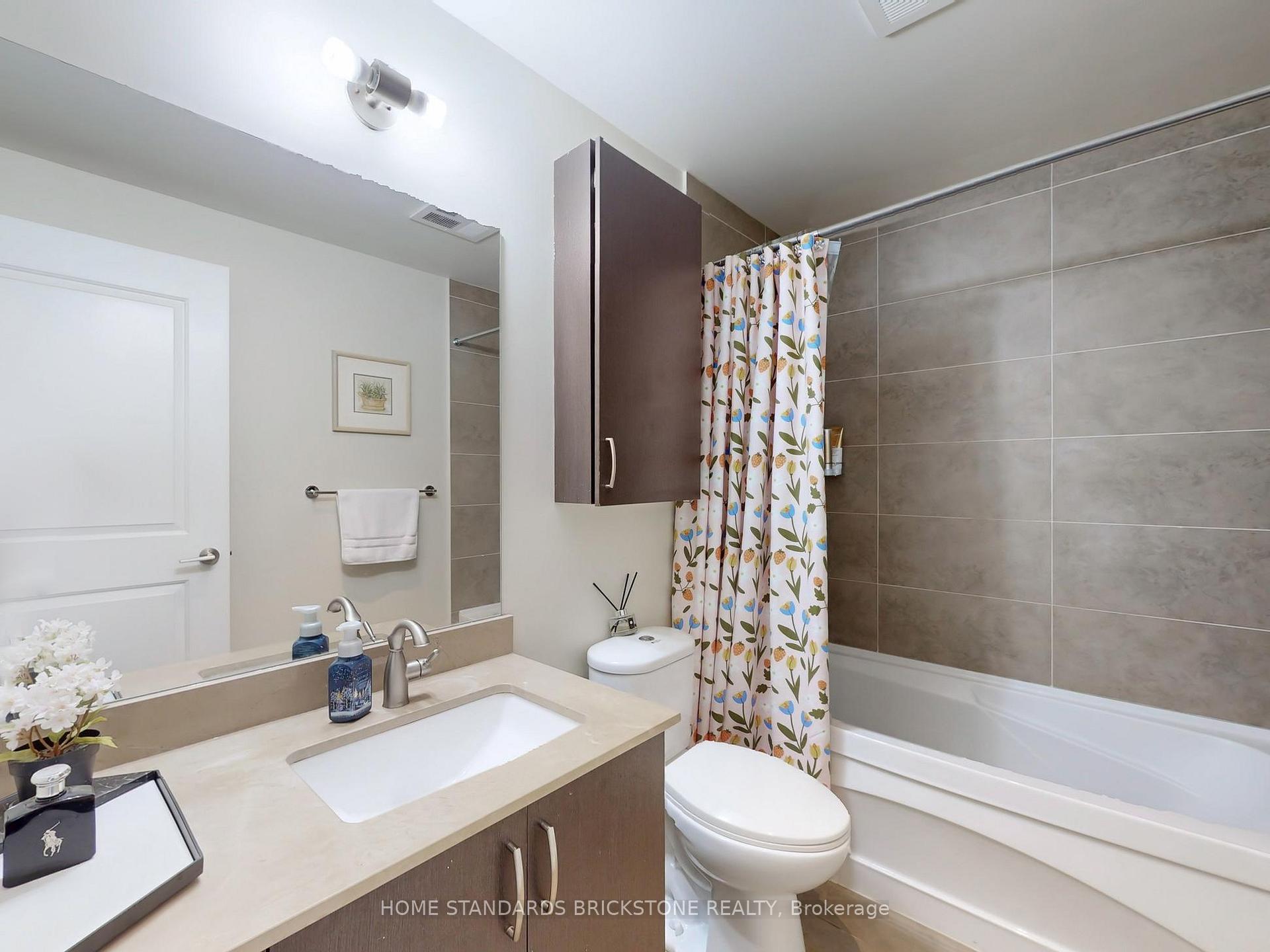 Photo 35 of Unit 427, 7608 Yonge Street, Vaughan, Crestwood-Springfarm-Yorkhill — HOMEH