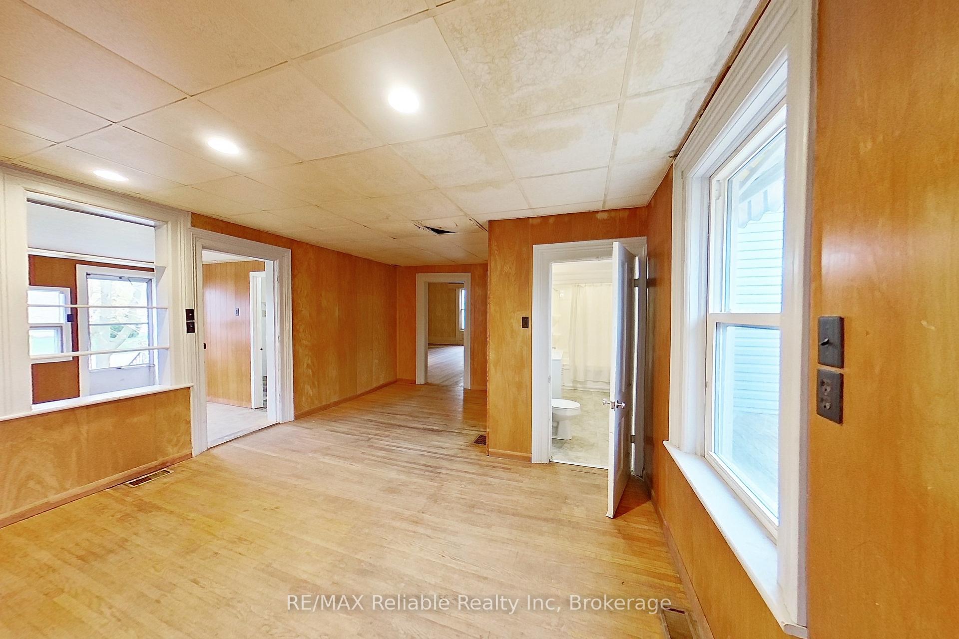Photo 8 of 59 Rattenbury Street W, Central Huron, Clinton — HOMEH
