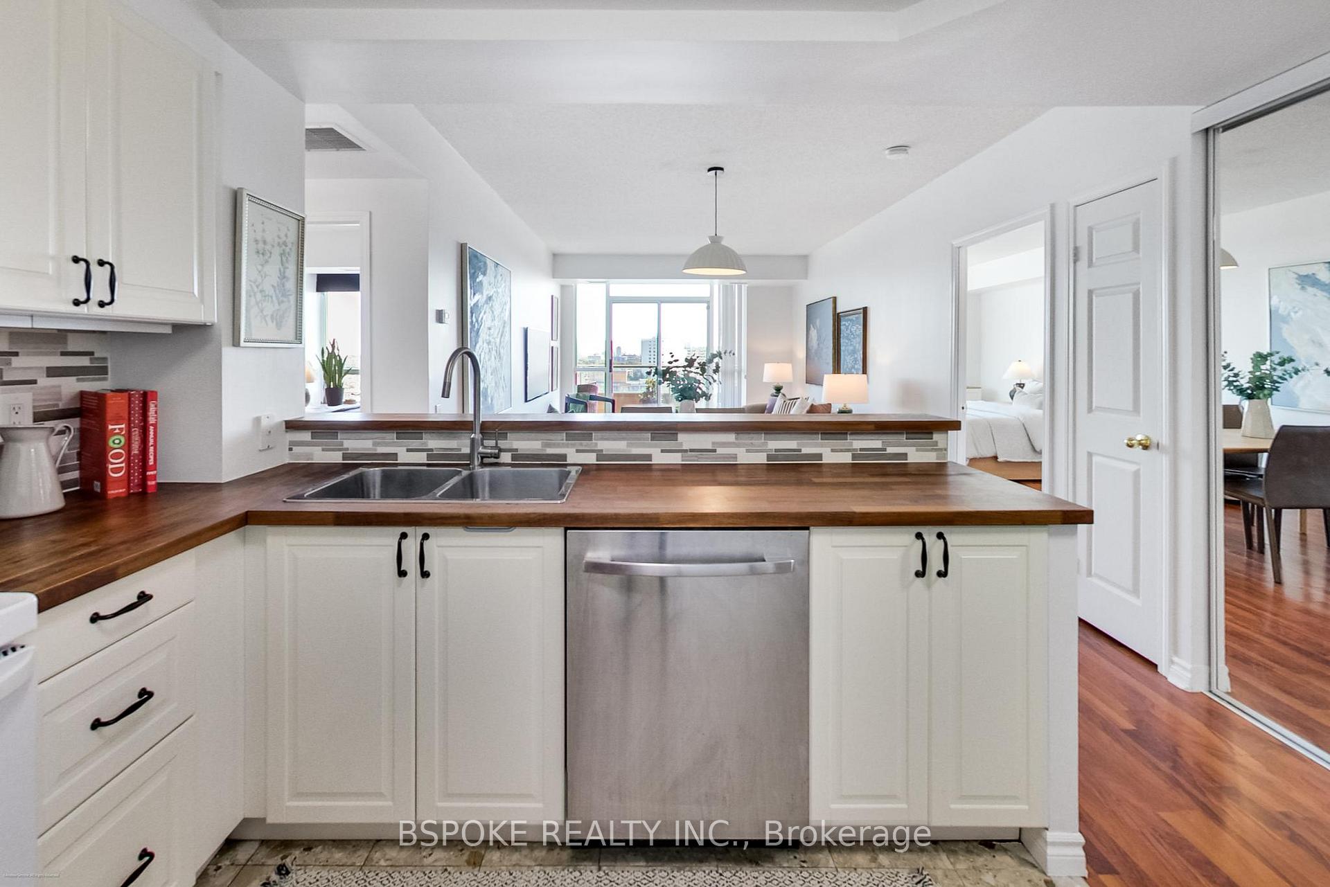 Photo 7 of Unit 1412, 8 Covington Road, Toronto, Englemount-Lawrence — HOMEH