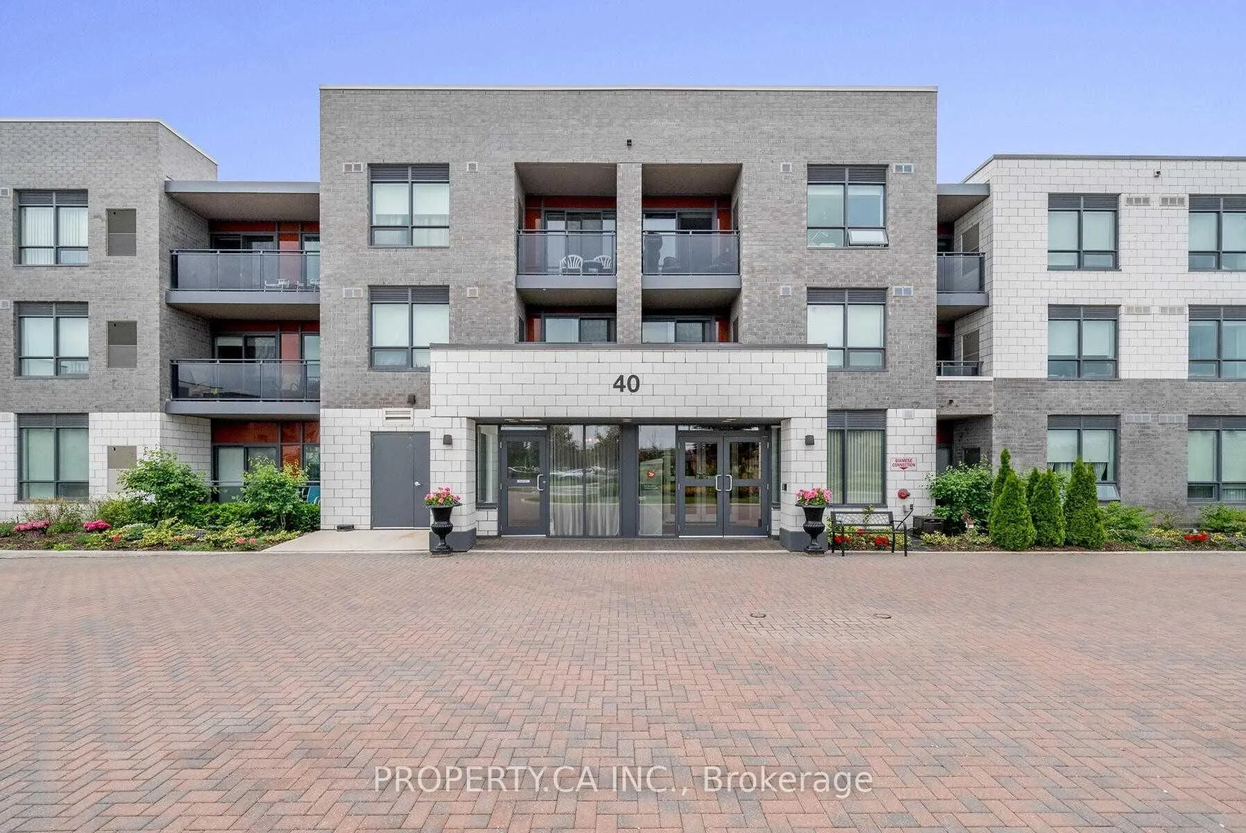 Front of Unit 109, 40 Via Rosedale Road