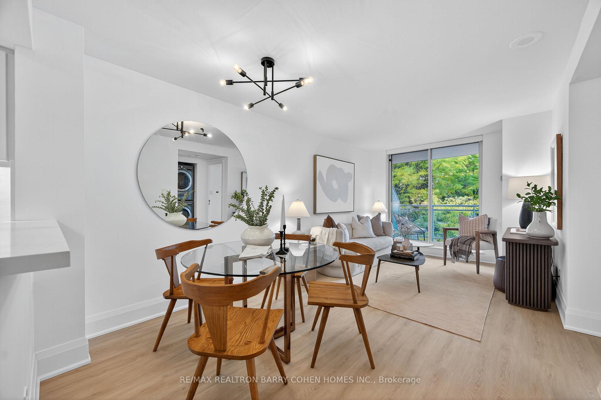 Photo 4 of Unit 503, 398 Eglinton Avenue E, Toronto, Mount Pleasant East — HOMEH