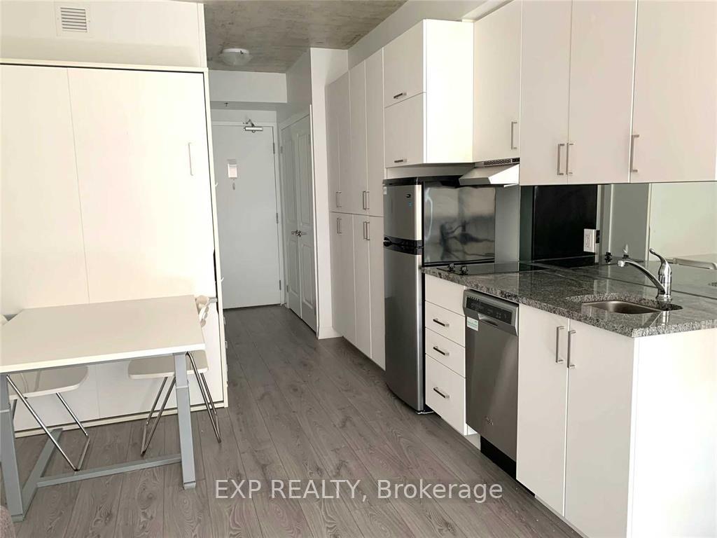 Front of Unit 739, 1900 Simcoe Street N