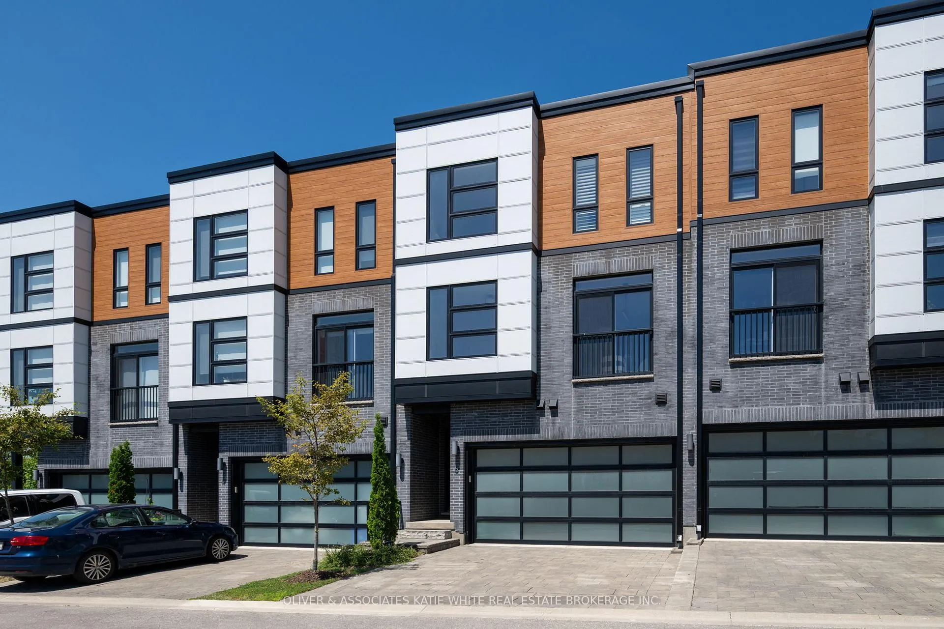 Front of Unit 6, 231 Callaway Road