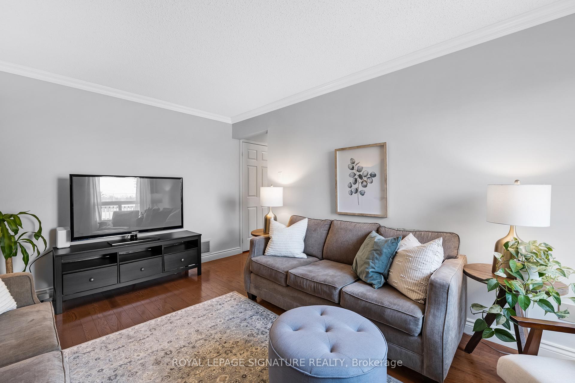 Photo 19 of 26 Parkins Drive, Ajax, Central — HOMEH