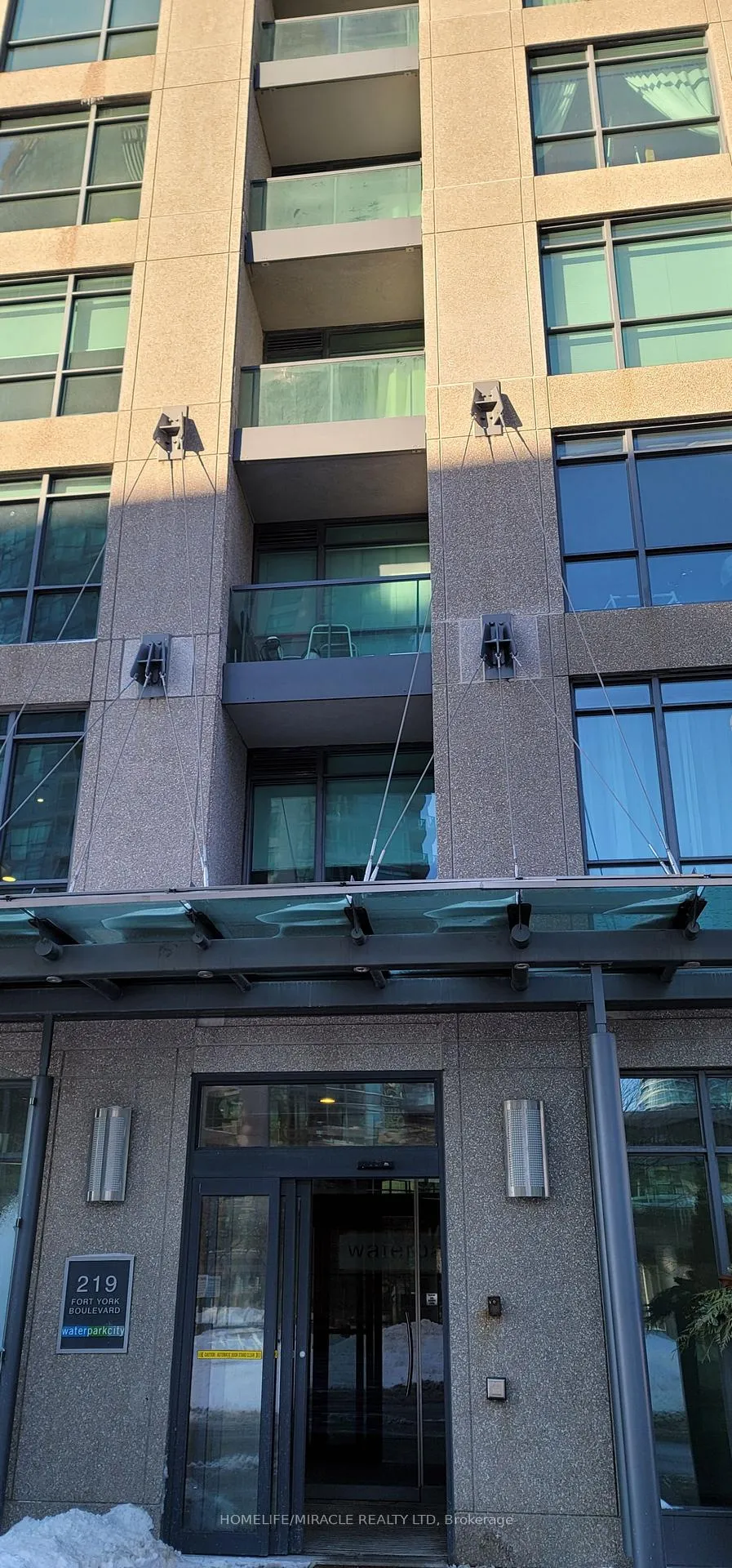 Photo 2 of Unit 2412, 219 Fort York Boulevard, Toronto, Niagara — HOMEH