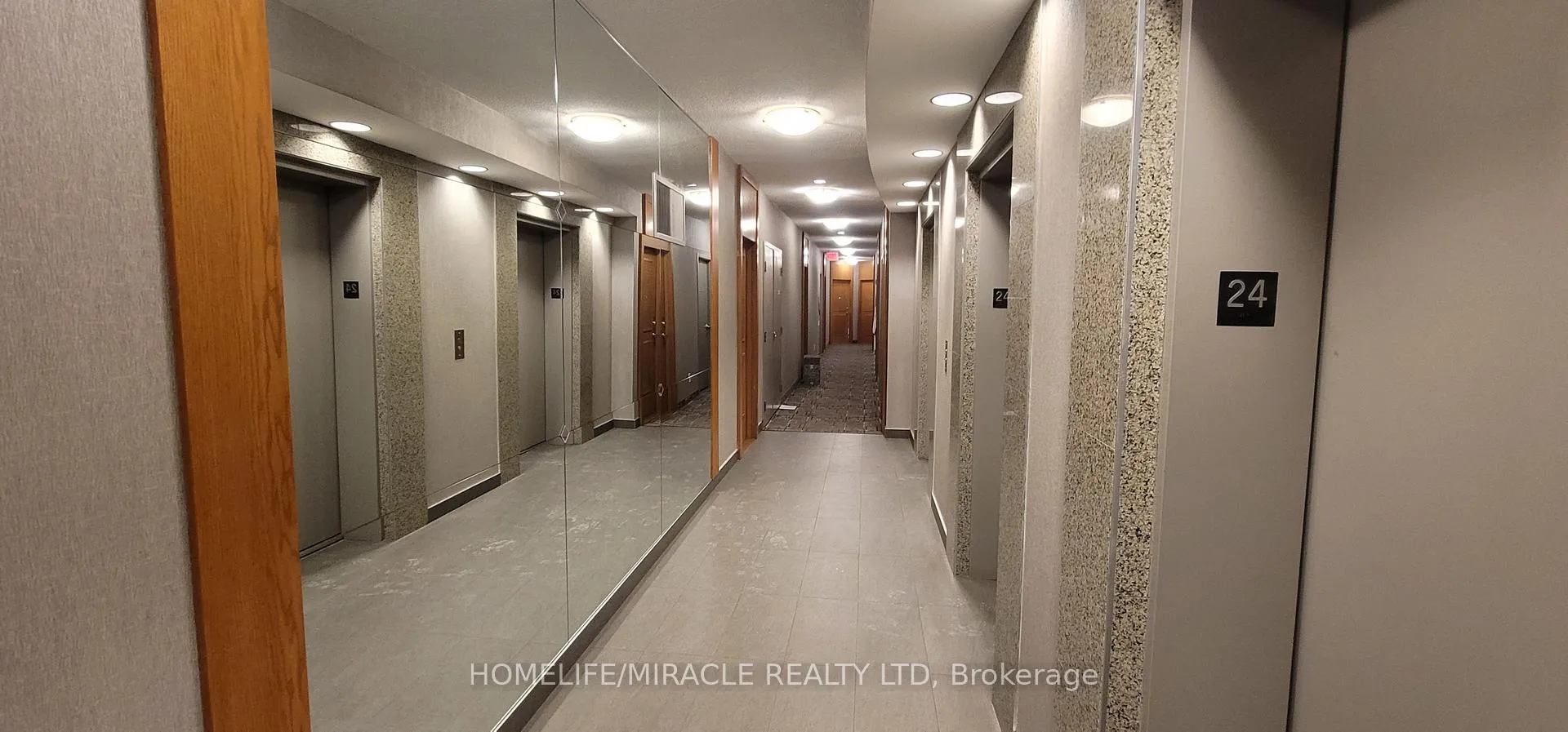 Photo 5 of Unit 2412, 219 Fort York Boulevard, Toronto, Niagara — HOMEH