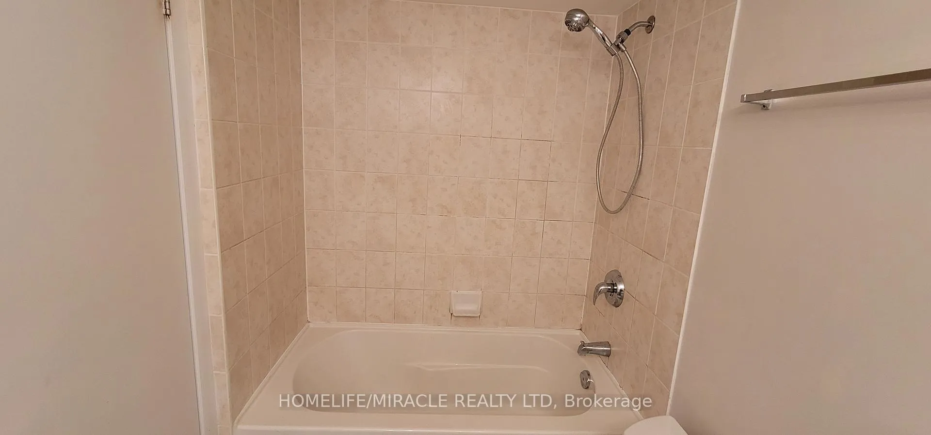 Photo 20 of Unit 2412, 219 Fort York Boulevard, Toronto, Niagara — HOMEH