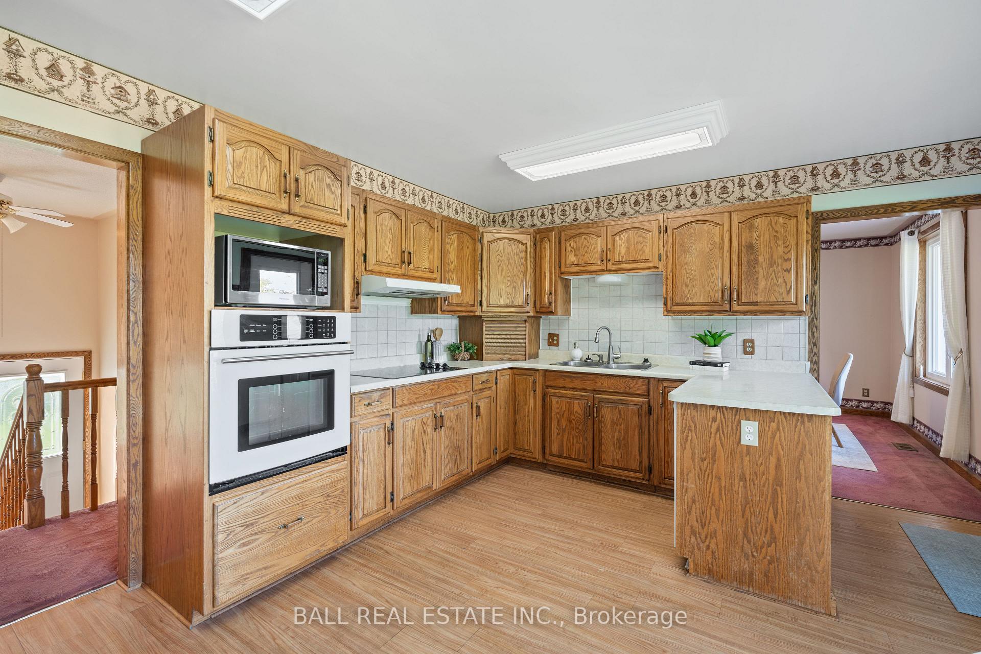 Photo 12 of 732 Ford Crescent, Cavan Monaghan, Cavan Twp — HOMEH