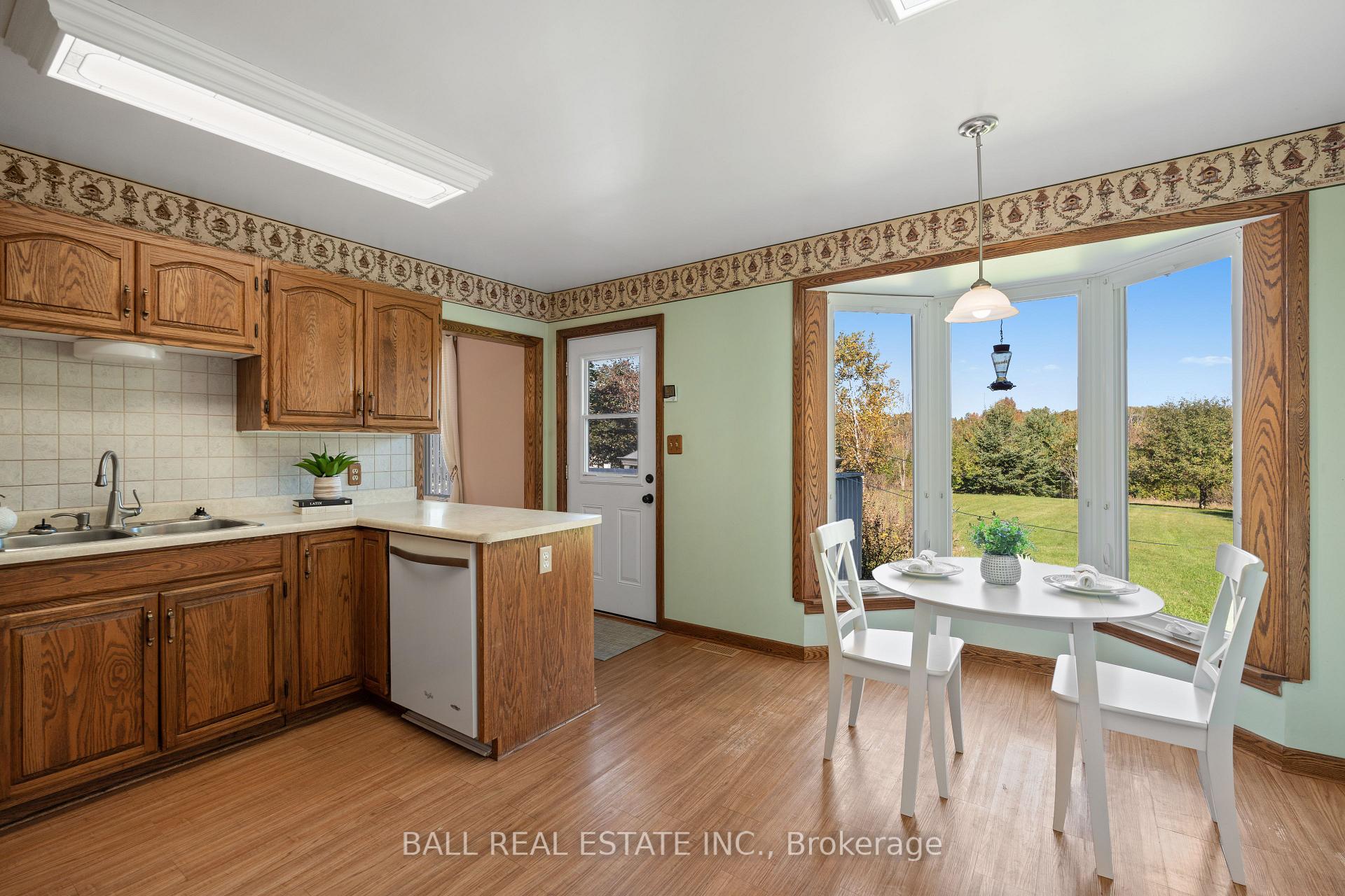 Photo 16 of 732 Ford Crescent, Cavan Monaghan, Cavan Twp — HOMEH