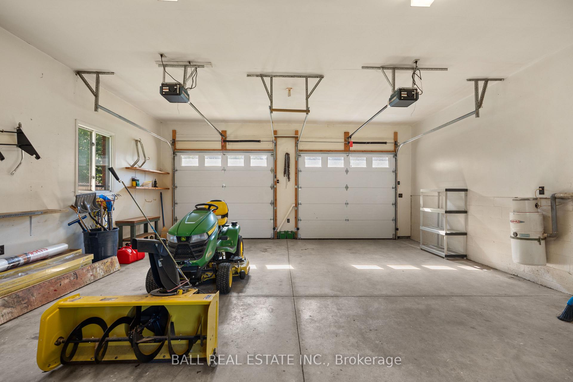 Photo 37 of 732 Ford Crescent, Cavan Monaghan, Cavan Twp — HOMEH