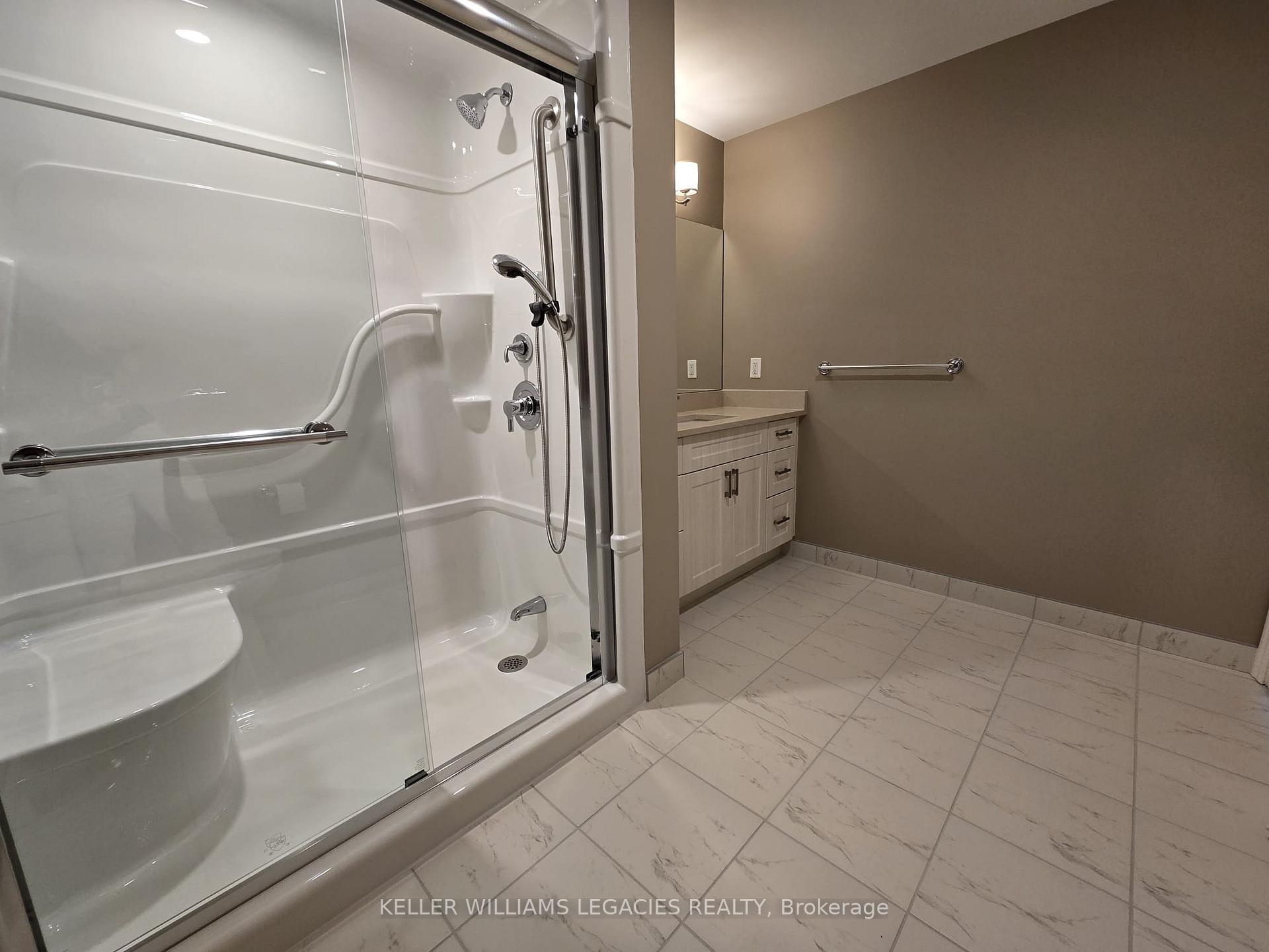 Photo 20 of Unit 113, 460 William Graham Drive, Aurora, Rural Aurora — HOMEH