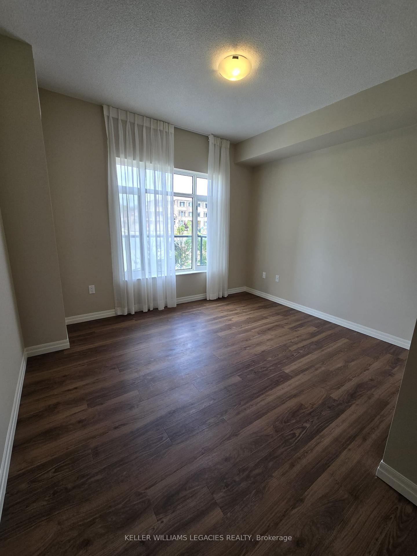 Photo 24 of Unit 113, 460 William Graham Drive, Aurora, Rural Aurora — HOMEH