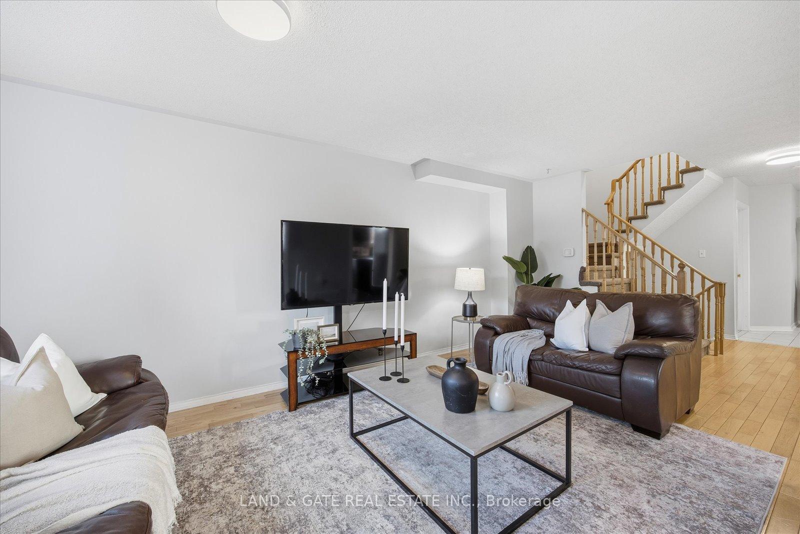 Photo 7 of 76 Moyse Drive, Clarington, Courtice — HOMEH
