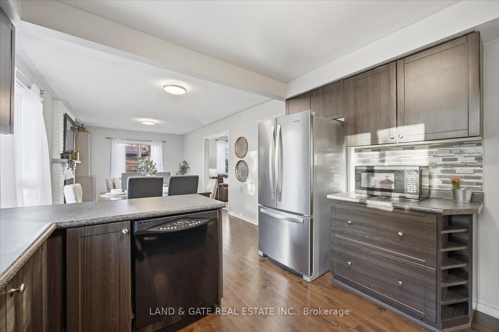Photo 12 of 76 Moyse Drive, Clarington, Courtice — HOMEH