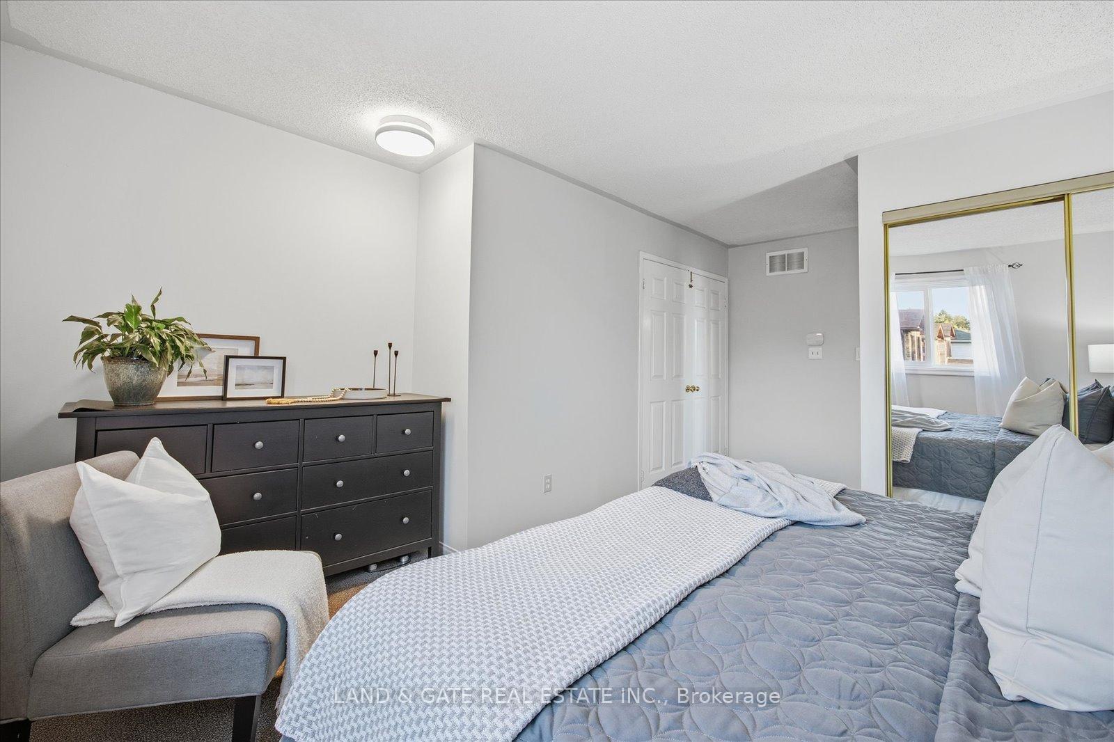 Photo 22 of 76 Moyse Drive, Clarington, Courtice — HOMEH