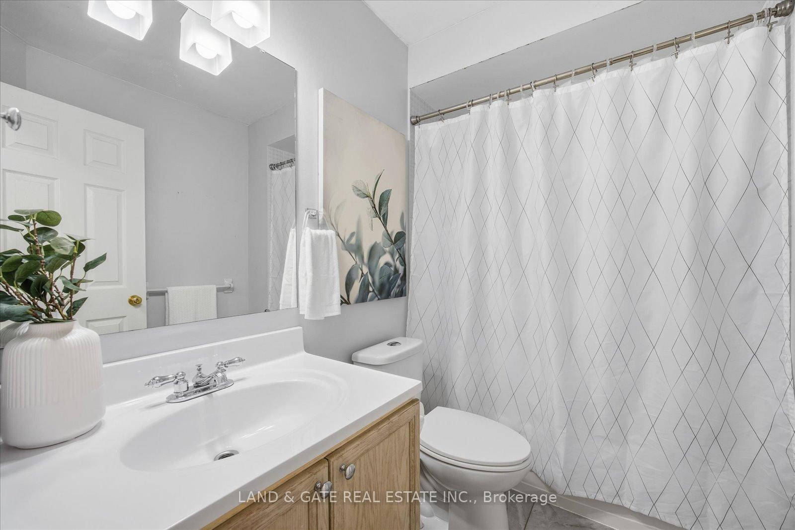 Photo 31 of 76 Moyse Drive, Clarington, Courtice — HOMEH