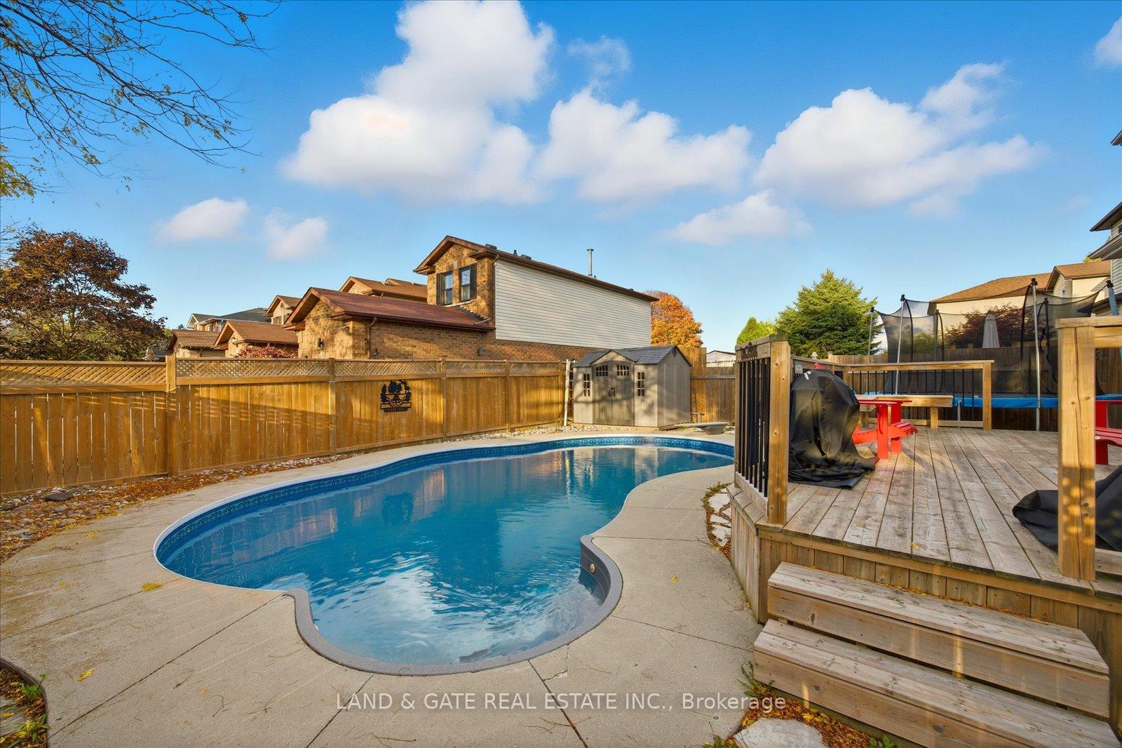 Photo 43 of 76 Moyse Drive, Clarington, Courtice — HOMEH