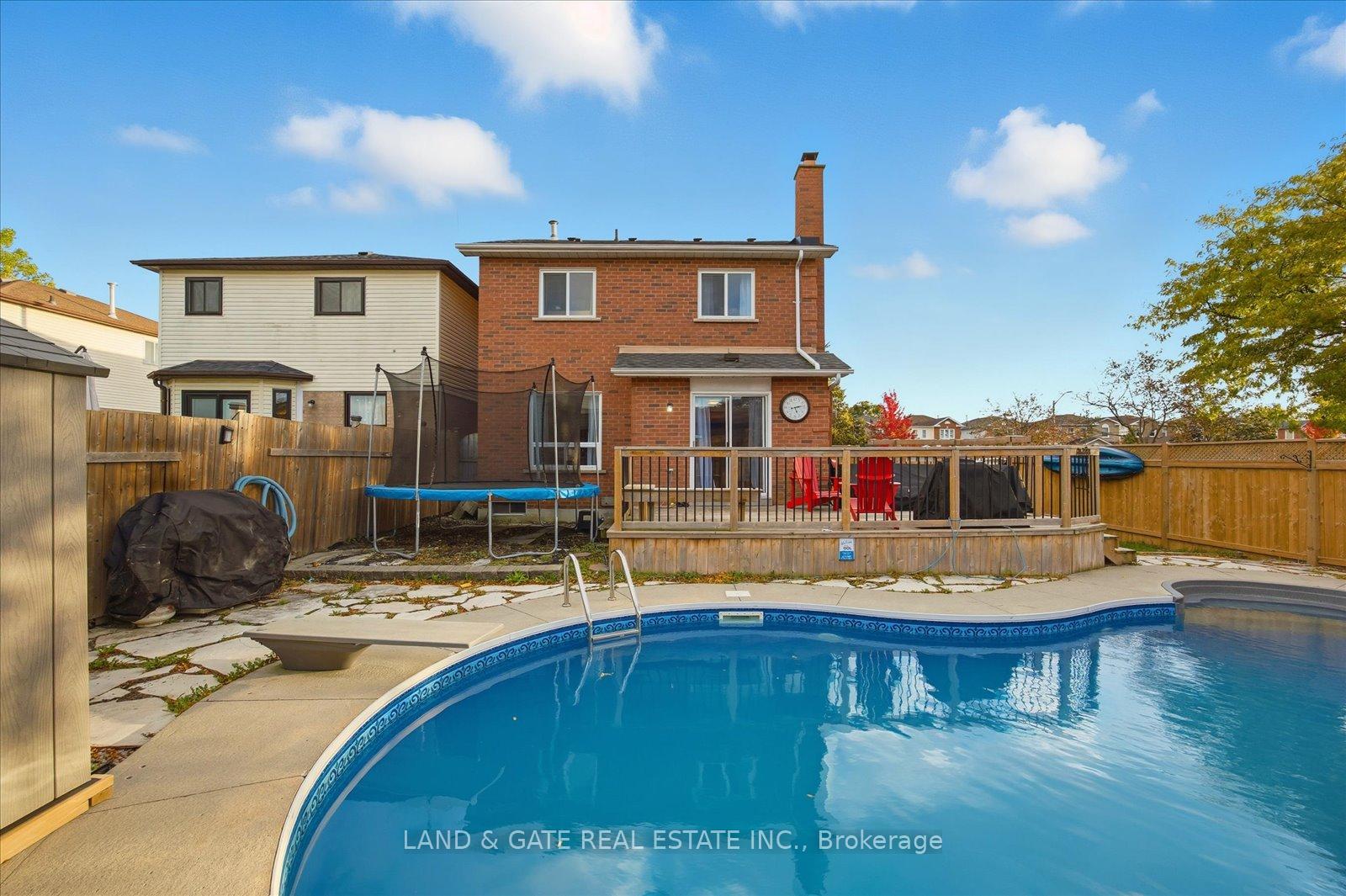 Photo 46 of 76 Moyse Drive, Clarington, Courtice — HOMEH