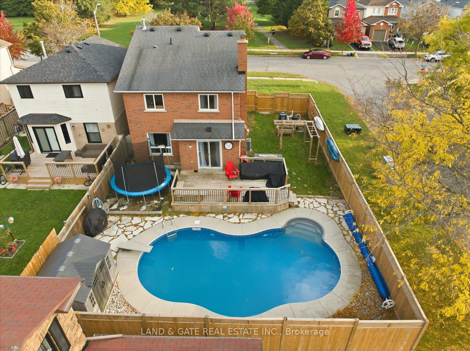 Photo 48 of 76 Moyse Drive, Clarington, Courtice — HOMEH