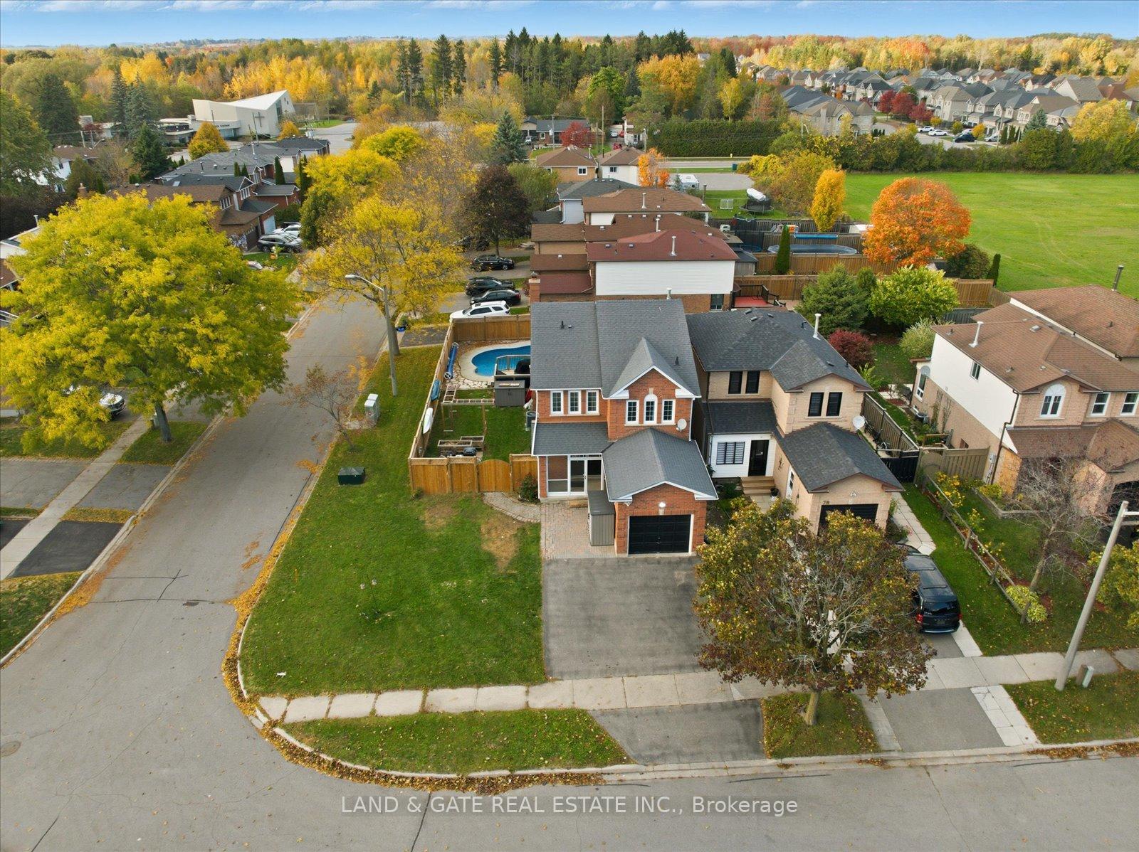 Photo 49 of 76 Moyse Drive, Clarington, Courtice — HOMEH
