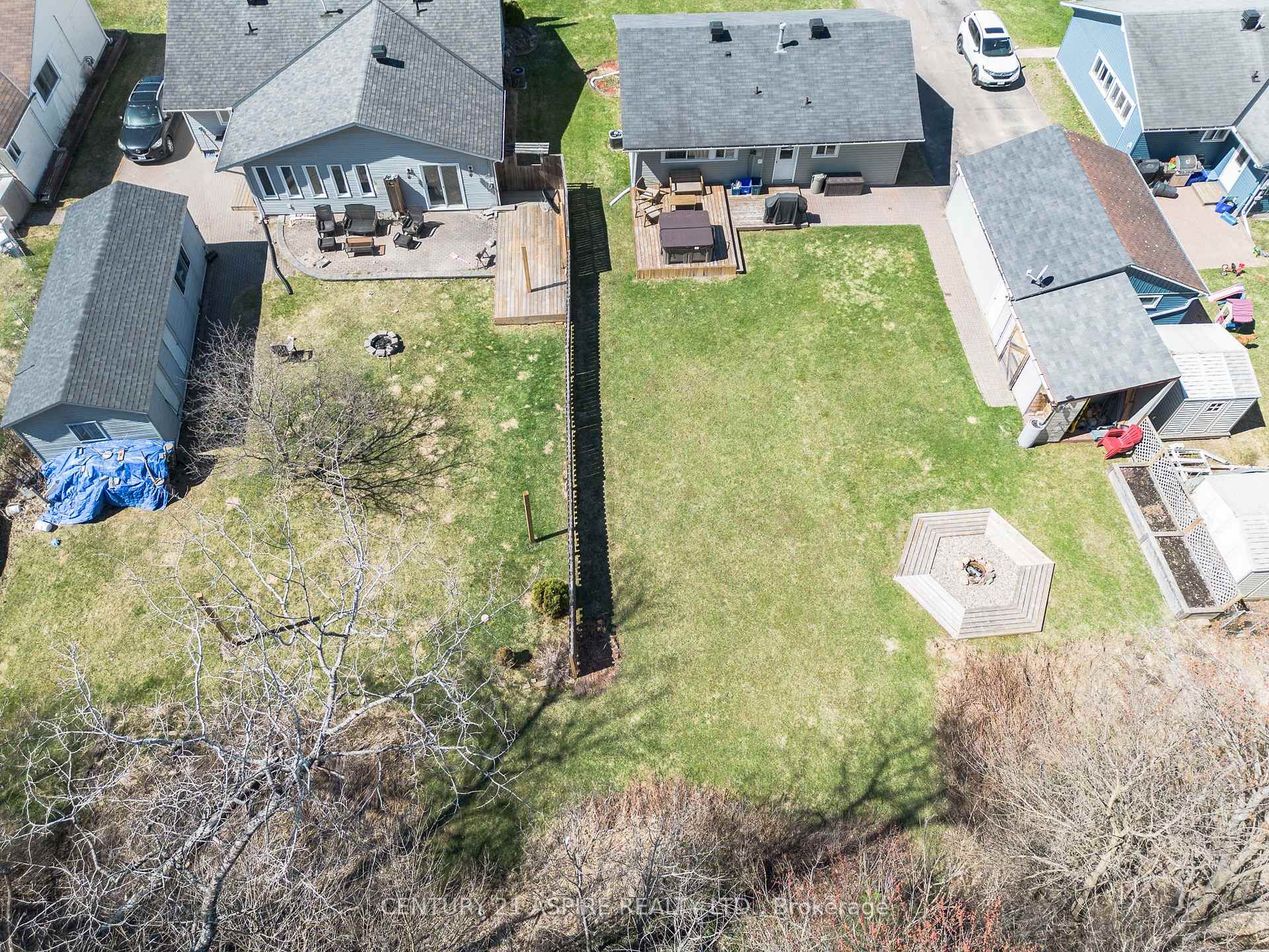 Photo 4 of 51 Beach Avenue, Deep River — HOMEH