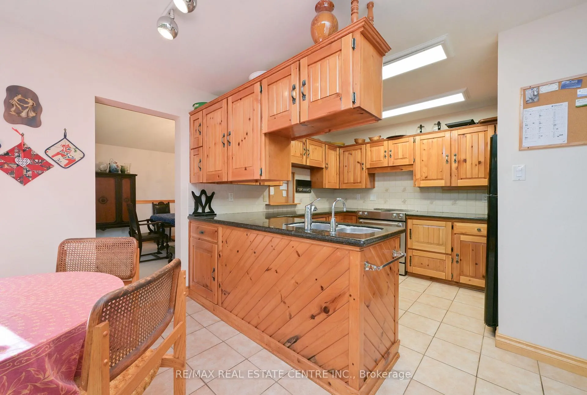Photo 10 of 20462 Willoughby Road, Caledon, Rural Caledon — HOMEH