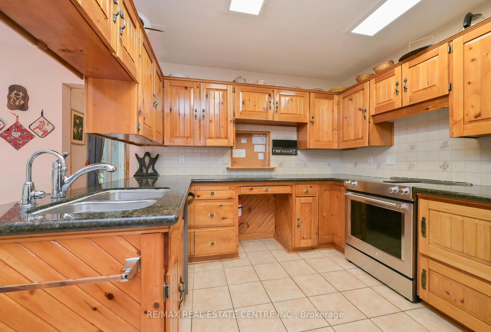 Photo 11 of 20462 Willoughby Road, Caledon, Rural Caledon — HOMEH