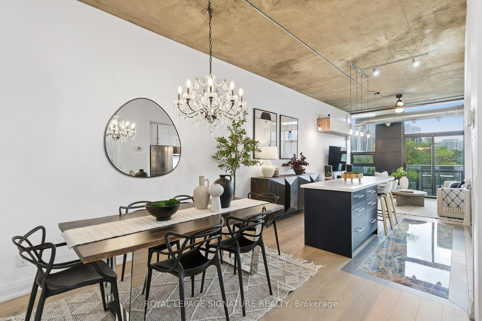 Photo 1 of Unit 503, 60 Bathurst Street, Toronto, Niagara — HOMEH
