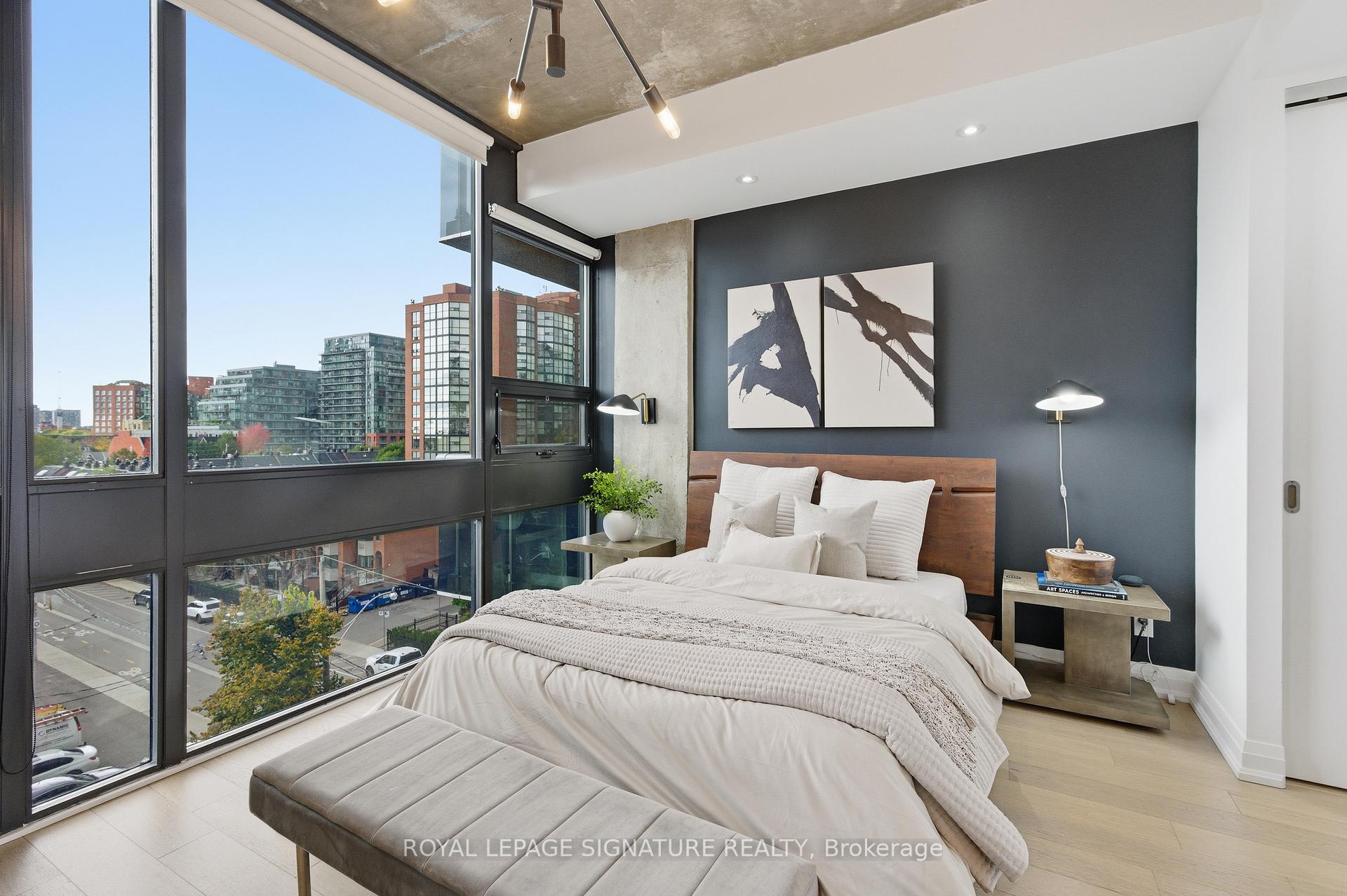 Photo 11 of Unit 503, 60 Bathurst Street, Toronto, Niagara — HOMEH