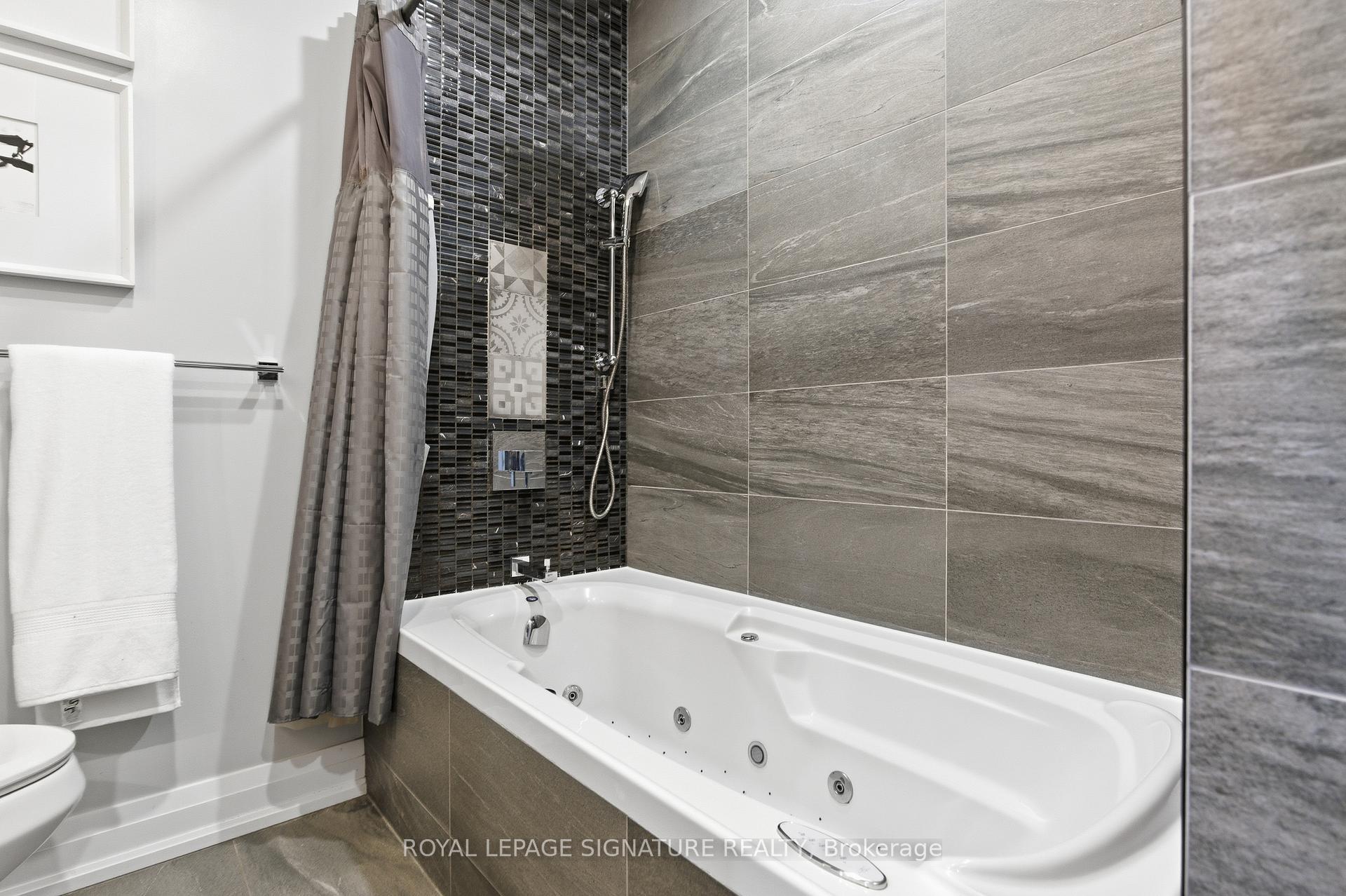 Photo 16 of Unit 503, 60 Bathurst Street, Toronto, Niagara — HOMEH