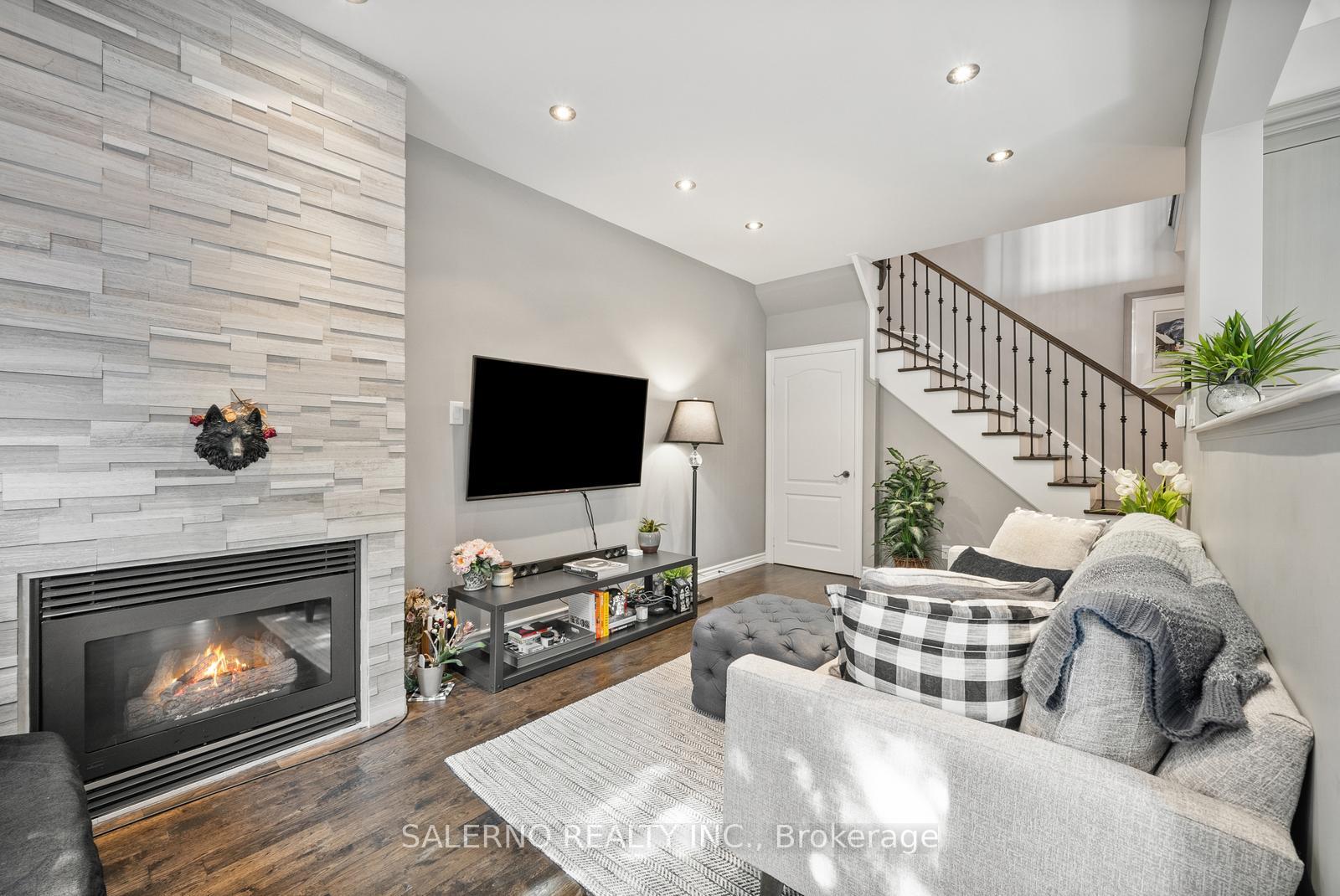 Photo 13 of Unit 2, 180 Blue Willow Drive, Vaughan, East Woodbridge — HOMEH