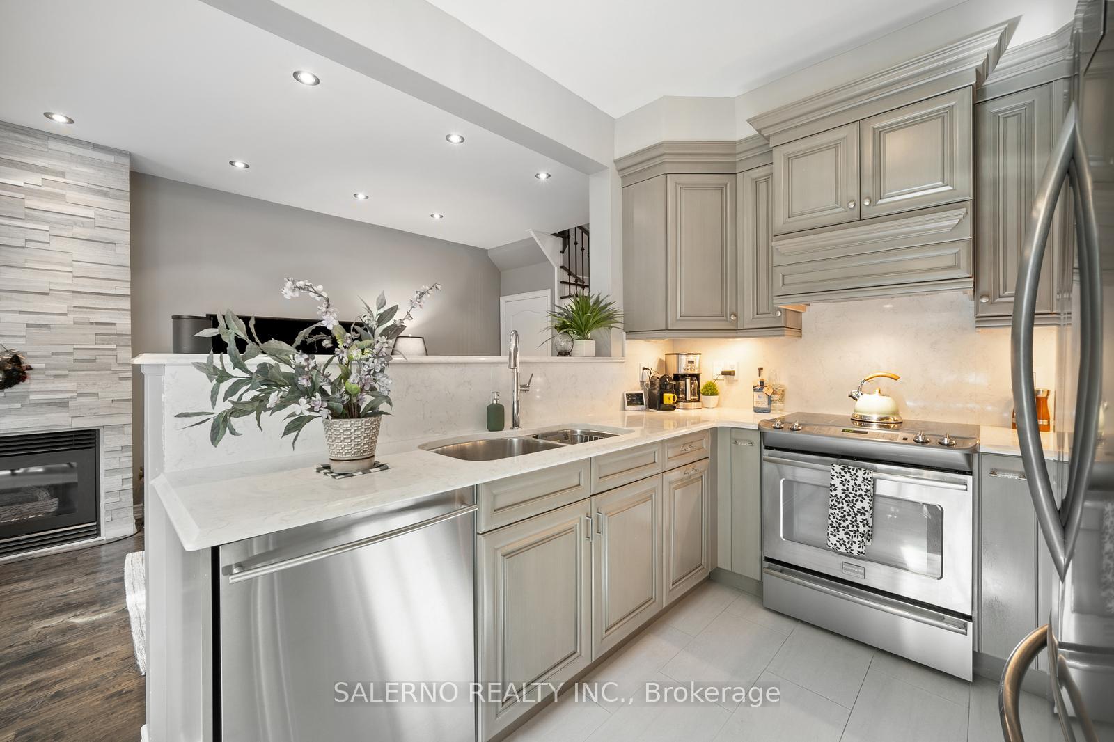 Photo 18 of Unit 2, 180 Blue Willow Drive, Vaughan, East Woodbridge — HOMEH