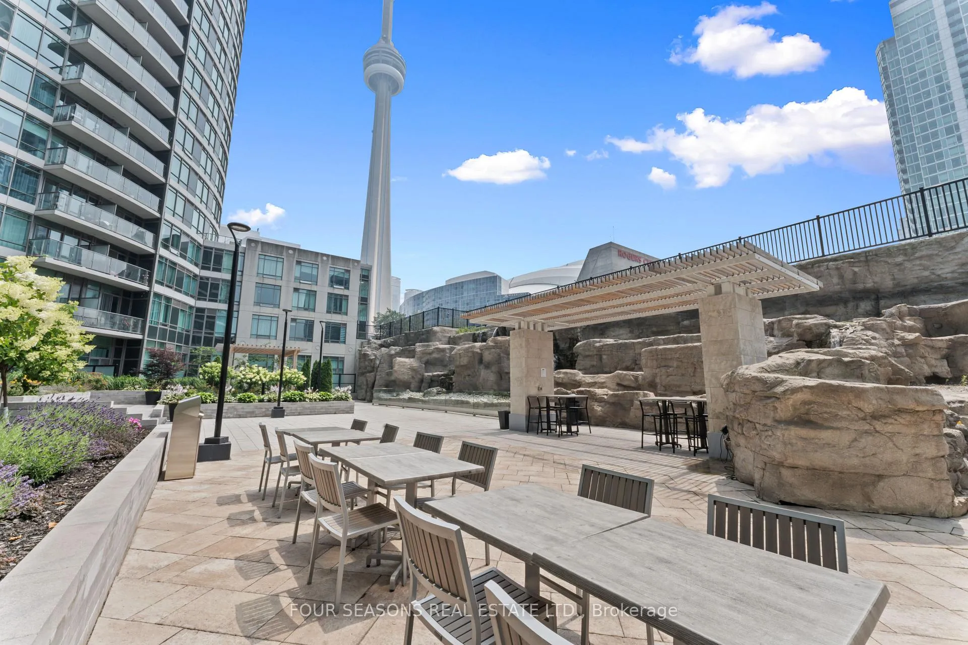 Photo 20 of Unit 2510, 361 Front Street W, Toronto, Waterfront Communities — HOMEH